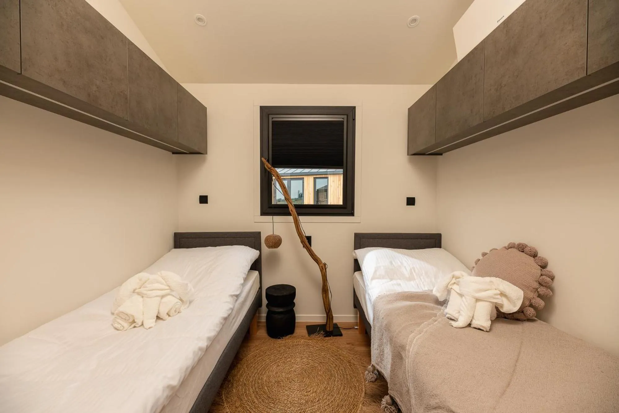 Bed in The Valley x Wilsum