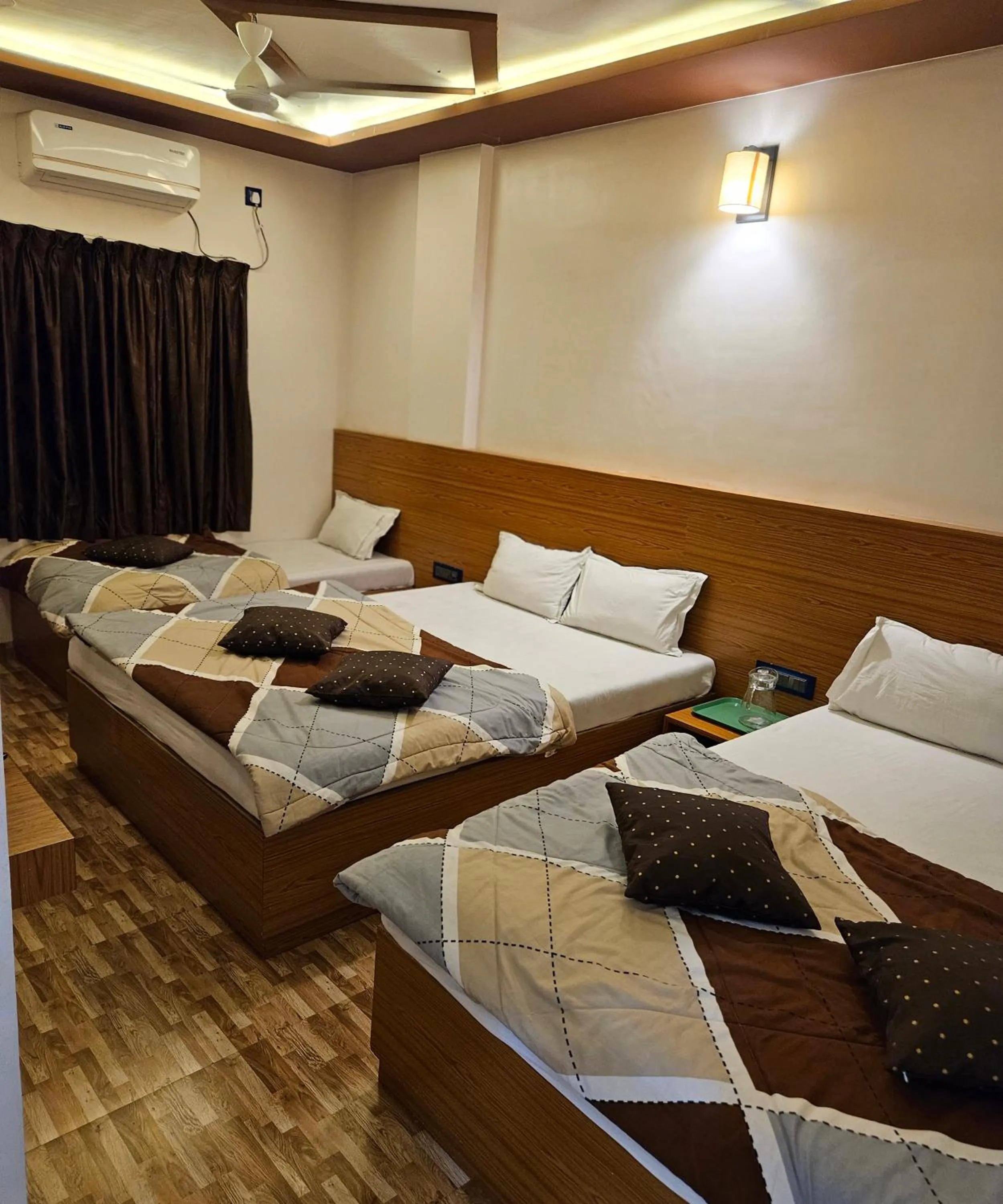 Hotel Sai Dakshina Inn & The Fern Restaurant