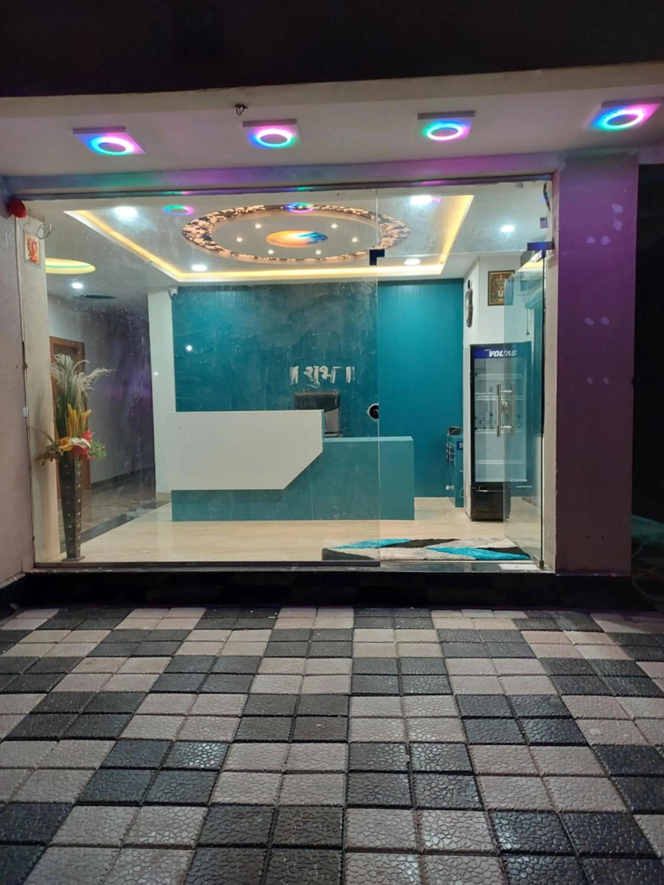 Hotel Sai Dakshina Inn & The Fern Restaurant