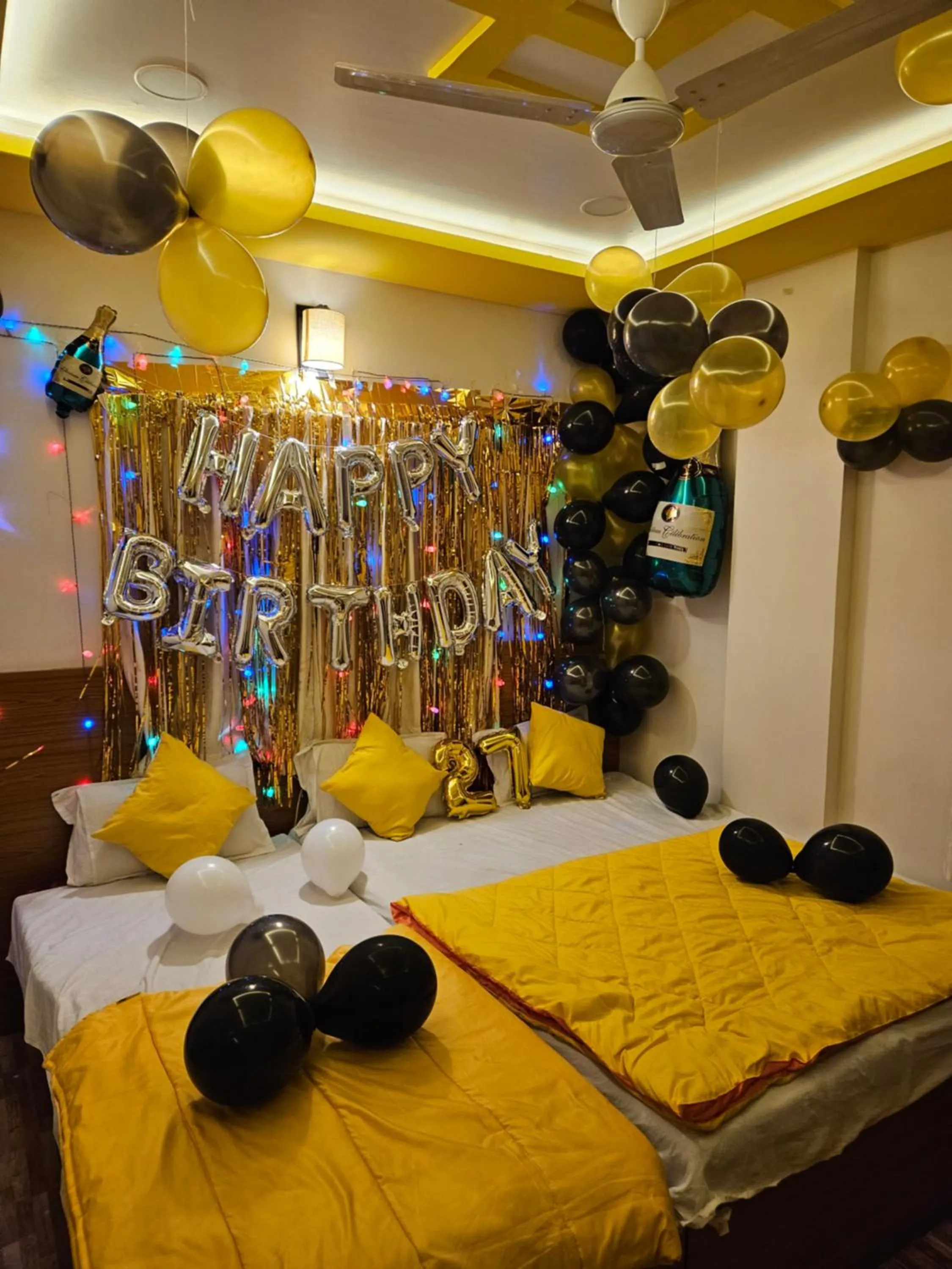 Bed in Hotel Sai Dakshina Inn & The Fern Restaurant