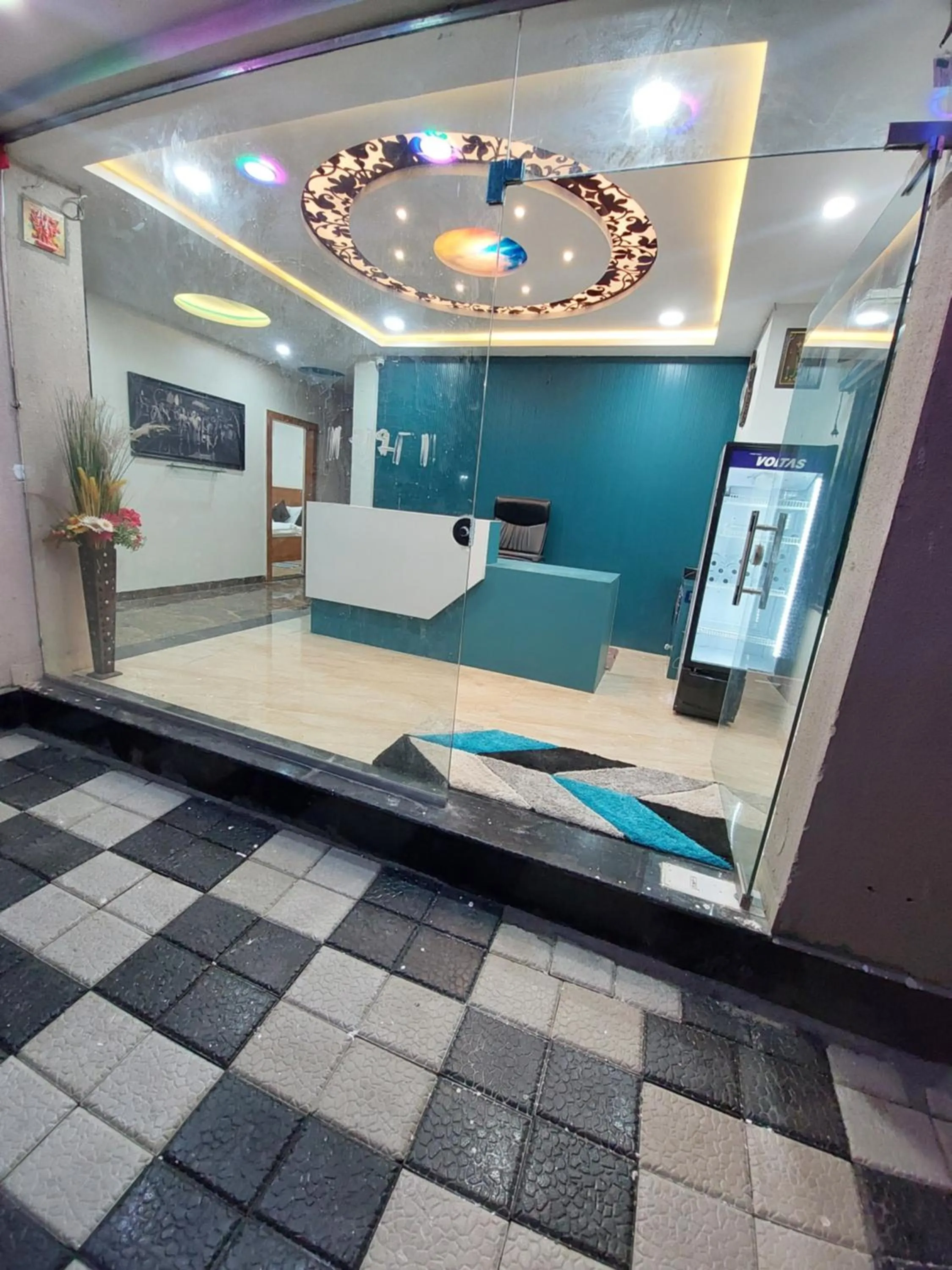 Hotel Sai Dakshina Inn & The Fern Restaurant