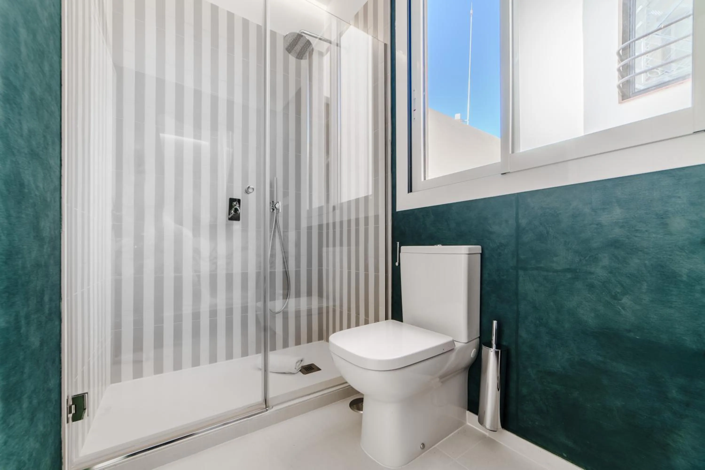 Toilet in Apartamentos Soho Boutique Hoy No Me Puedo Levantar