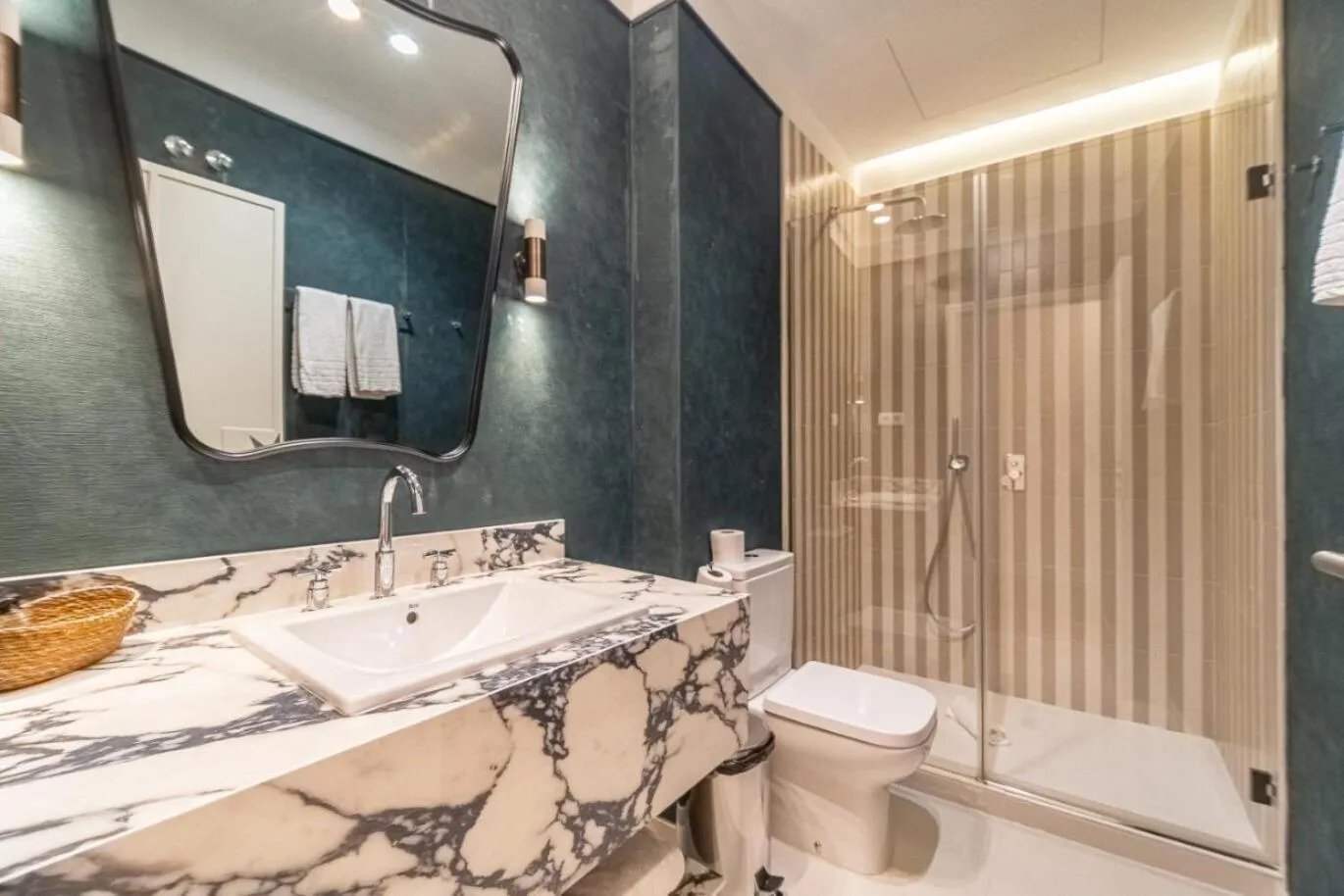 Bathroom in Apartamentos Soho Boutique Hoy No Me Puedo Levantar