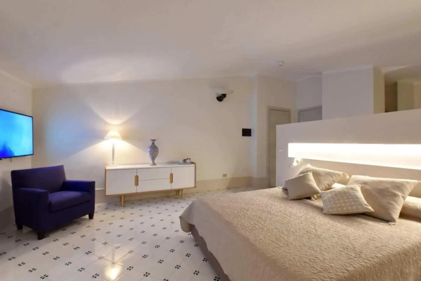 Bed in Hotel Garden Riviera