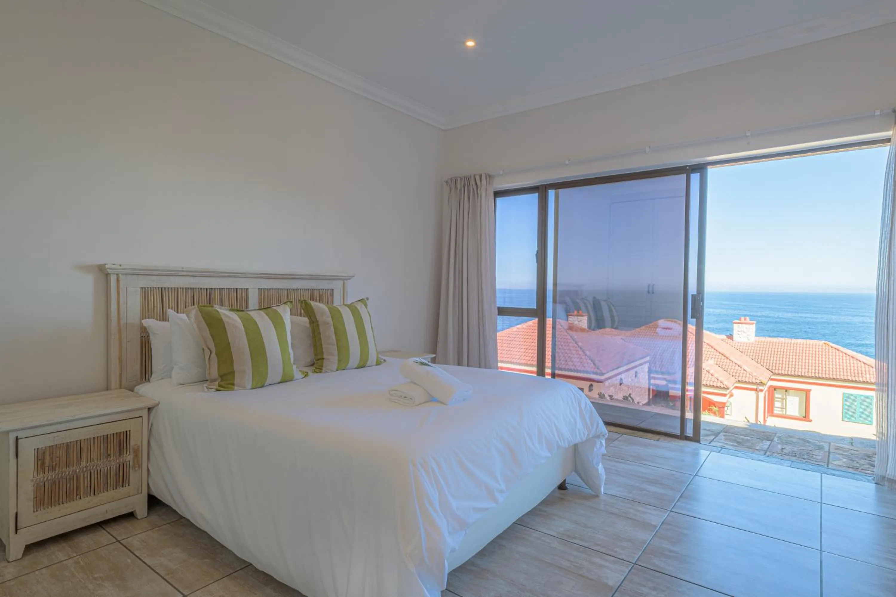 Bedroom, Bed in Fynbos Golf and Country Estate