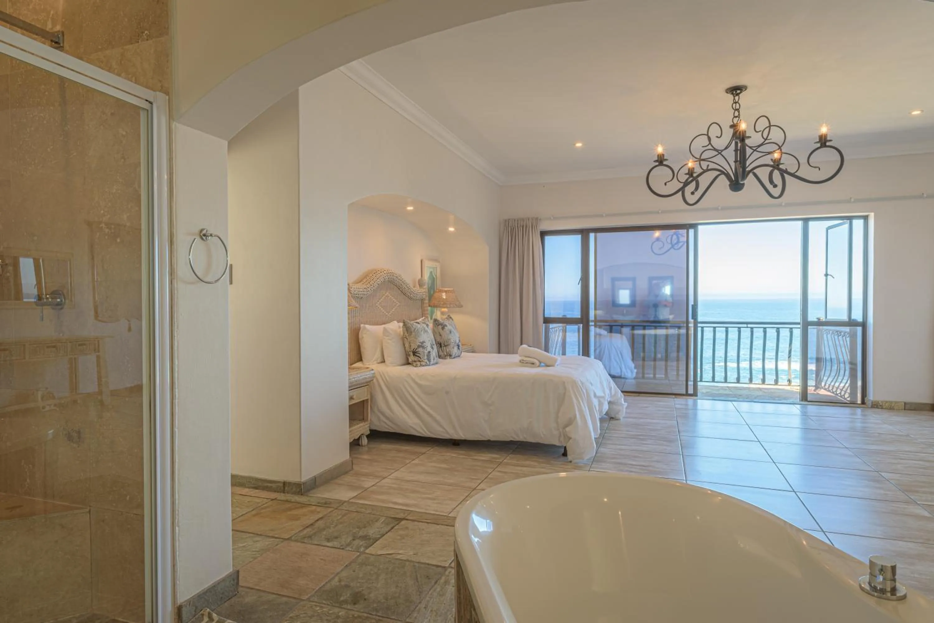 Bedroom, Bed in Fynbos Golf and Country Estate