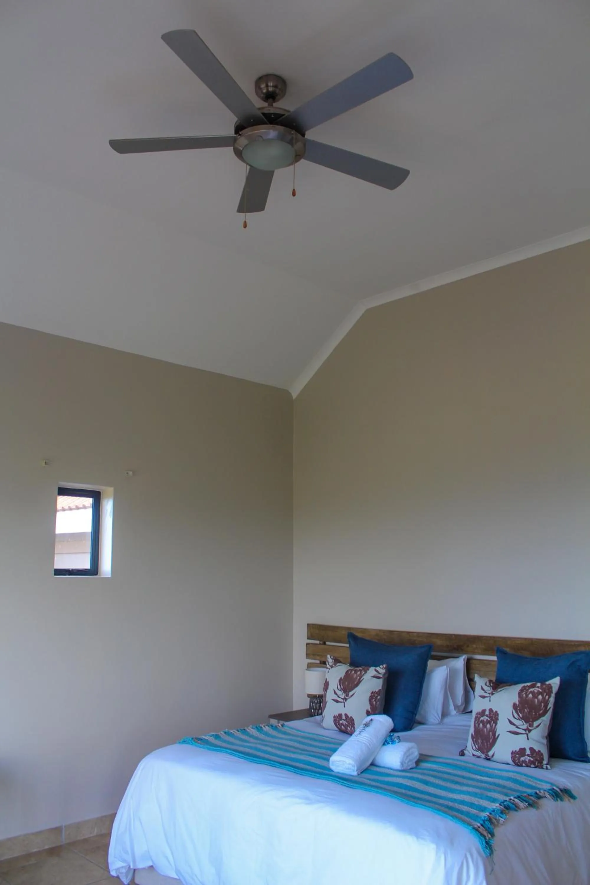 Bed in Fynbos Golf and Country Estate