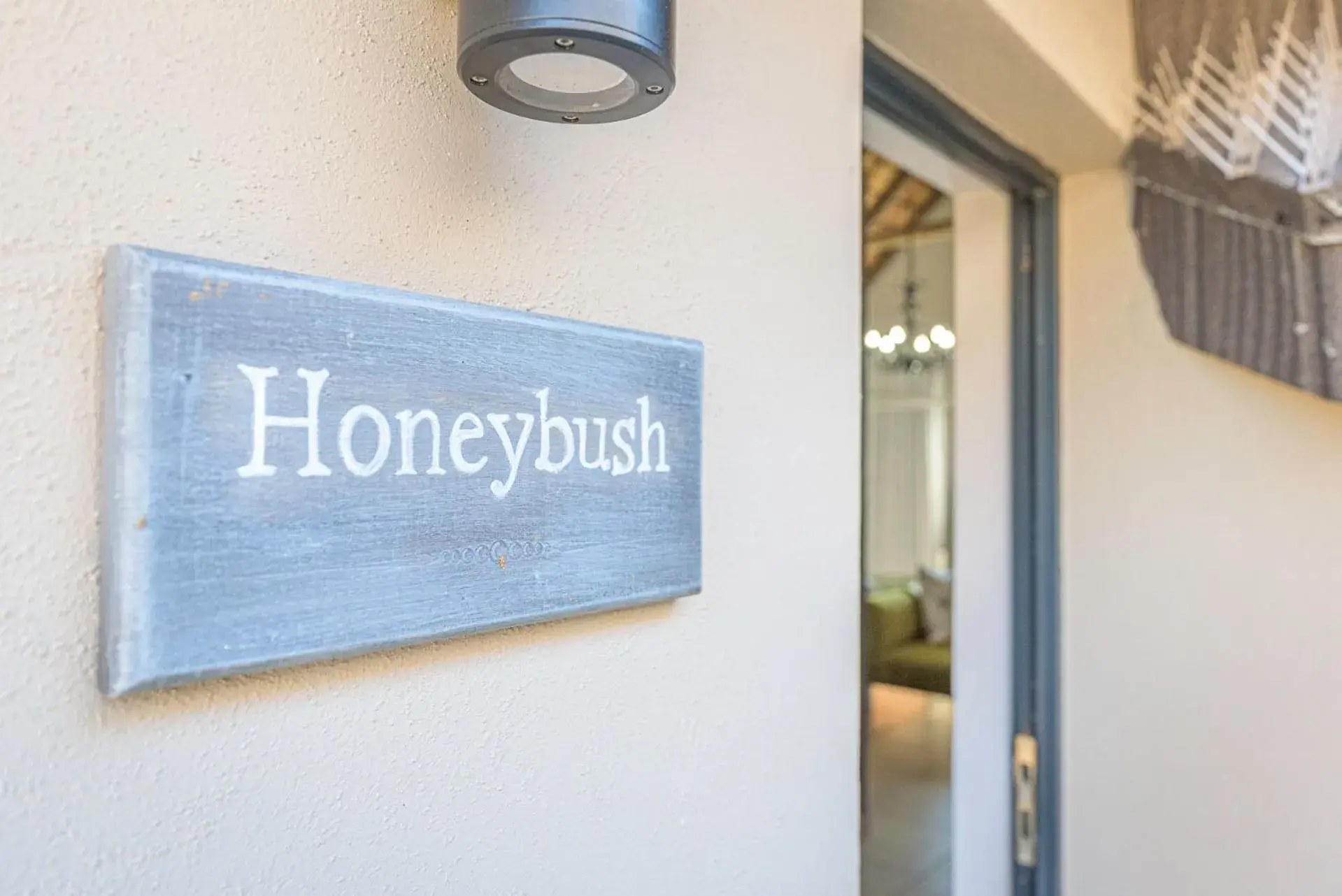 Deluxe Double Room with Mountain View in Fynbos Golf and Country Estate Deluxe Double Room with Mountain View in Fynbos Golf and Country Estate