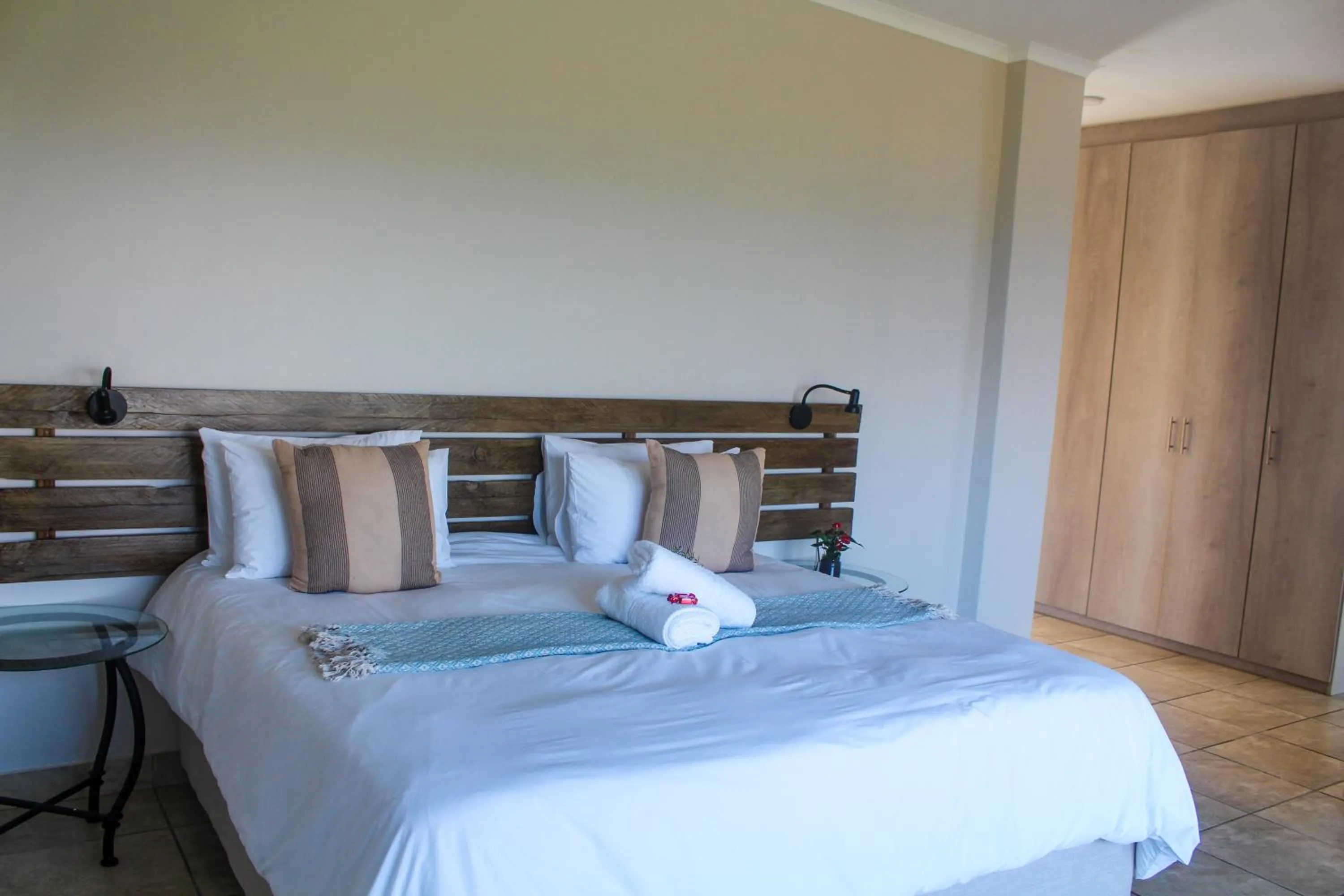 Bed in Fynbos Golf and Country Estate