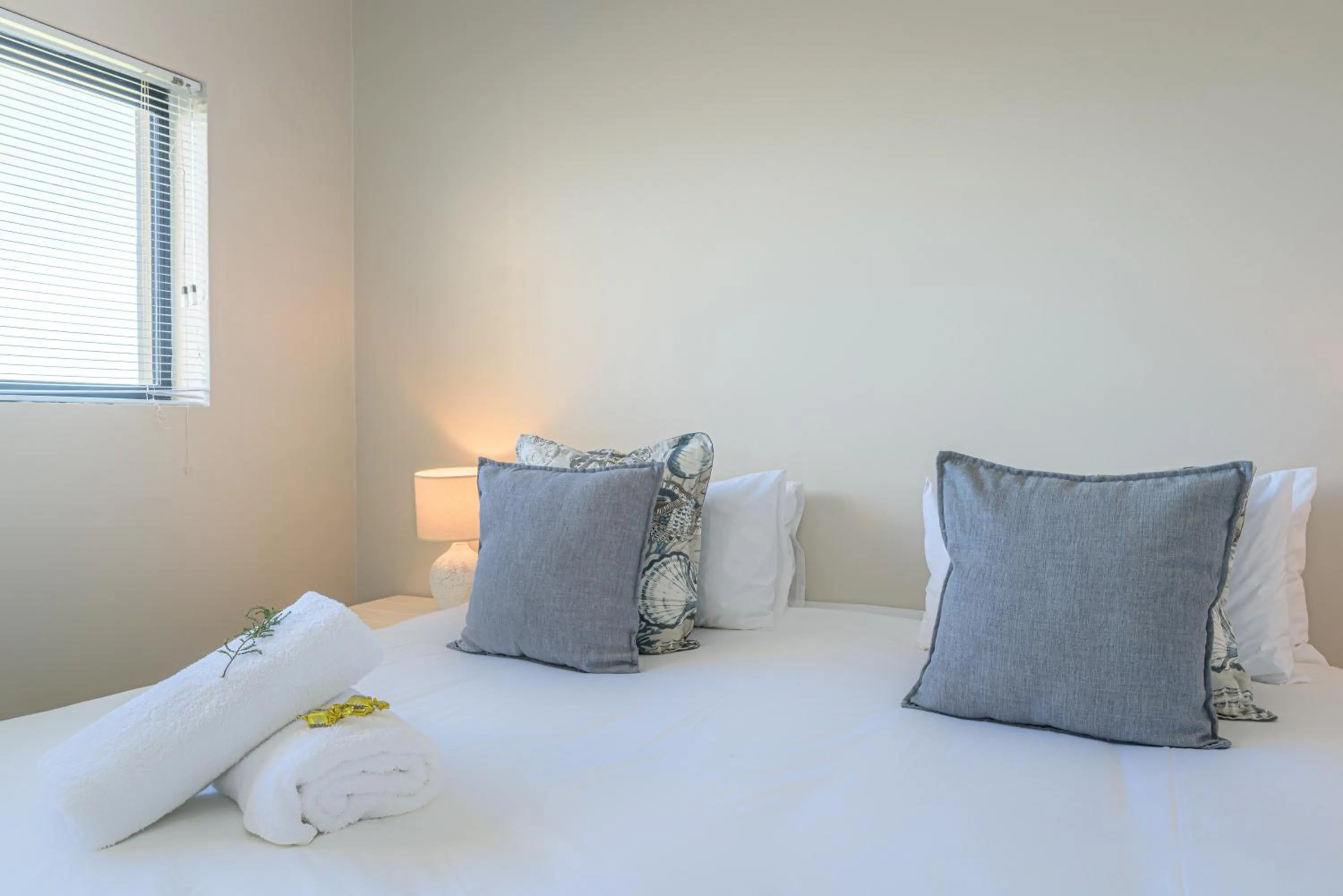 Bedroom, Bed in Fynbos Golf and Country Estate