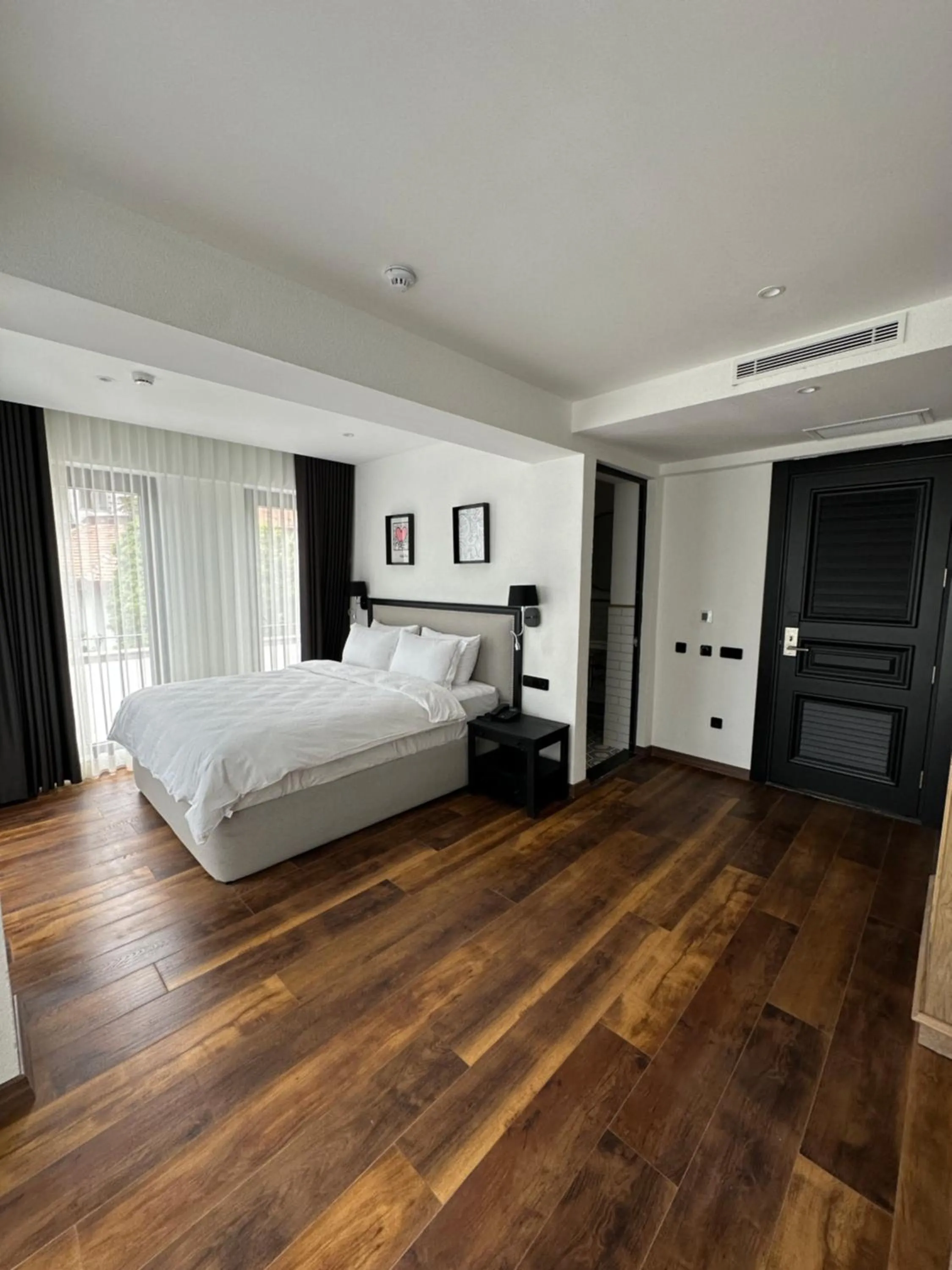 Photo of the whole room, Bed in Be Side Hotel