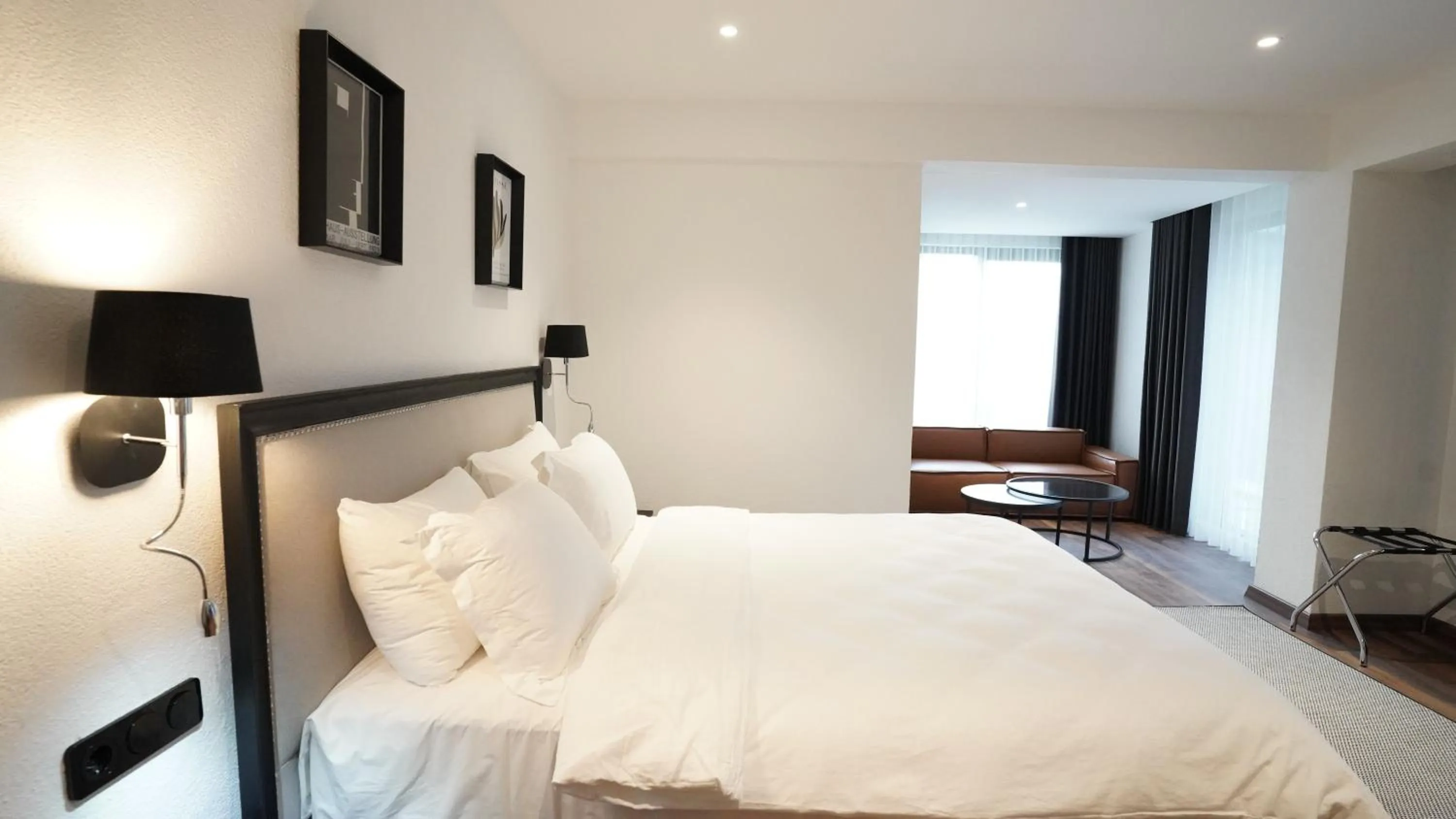 Bed in Be Side Hotel