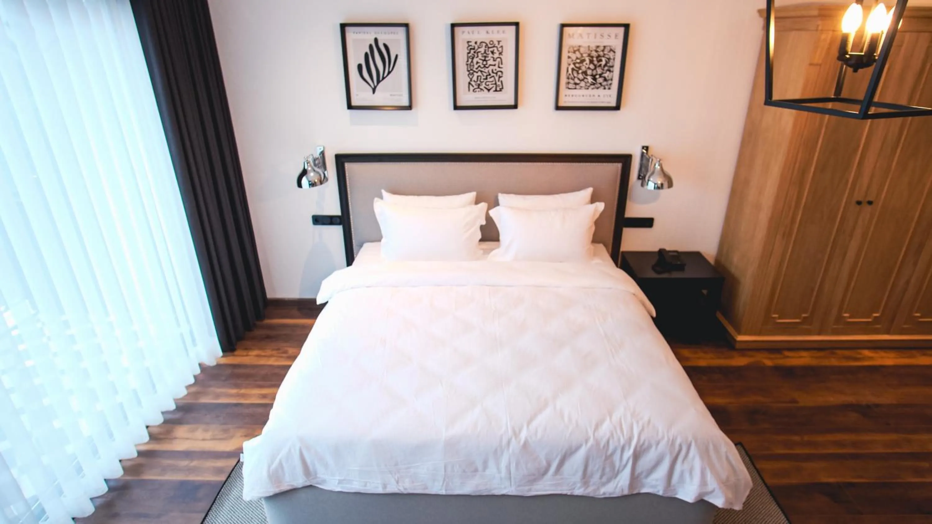 Bed in Be Side Hotel