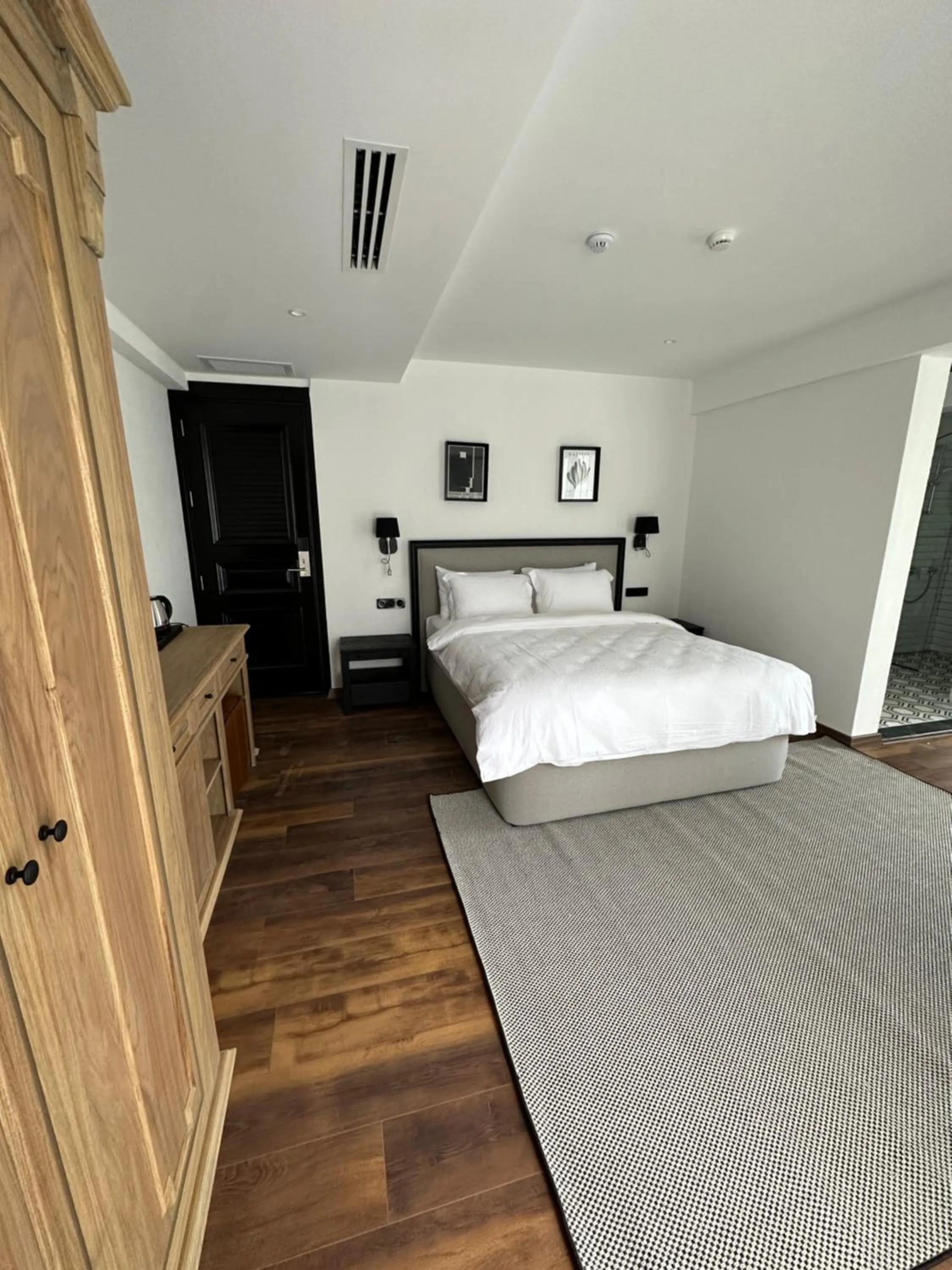 Bed in Be Side Hotel