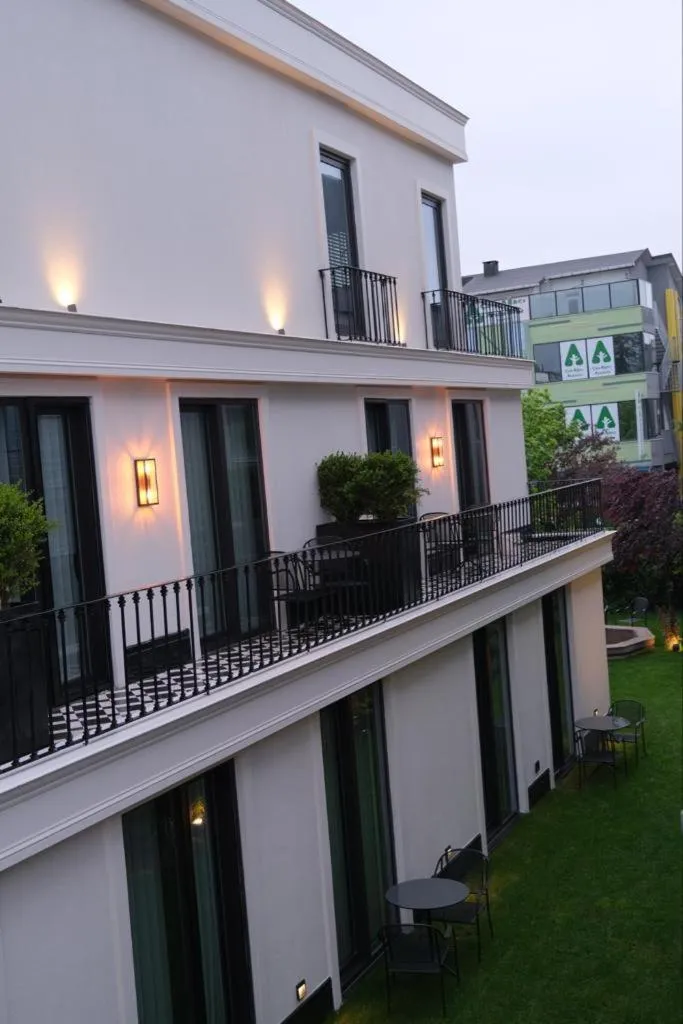 Garden view in Be Side Hotel