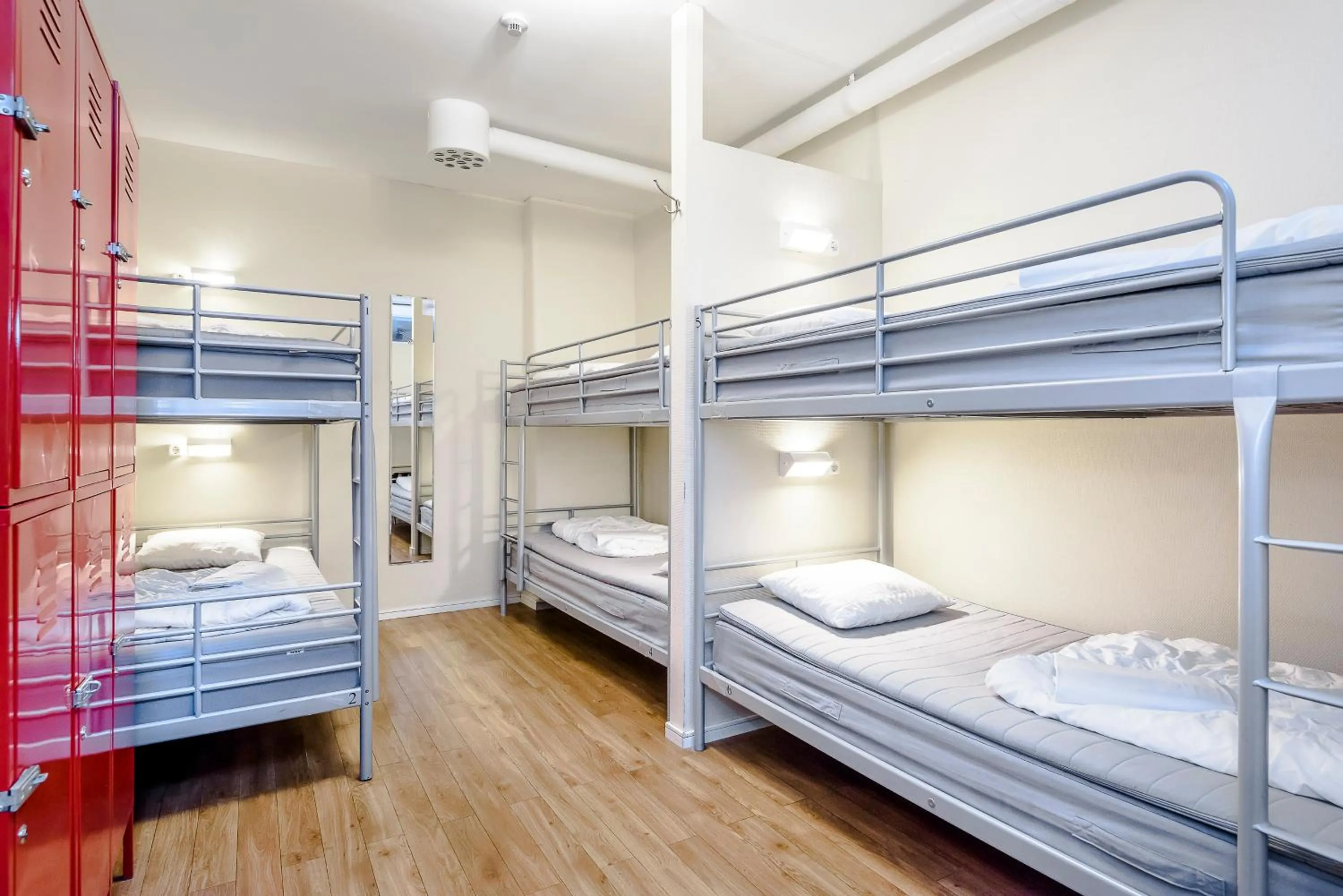 Bedroom, Bed in City Hostel