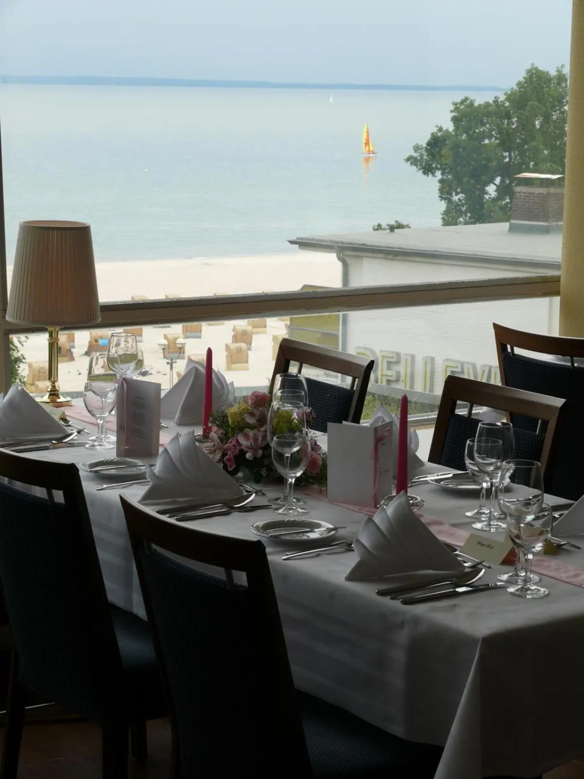 Restaurant/places to eat in Hotel Zur schönen Aussicht