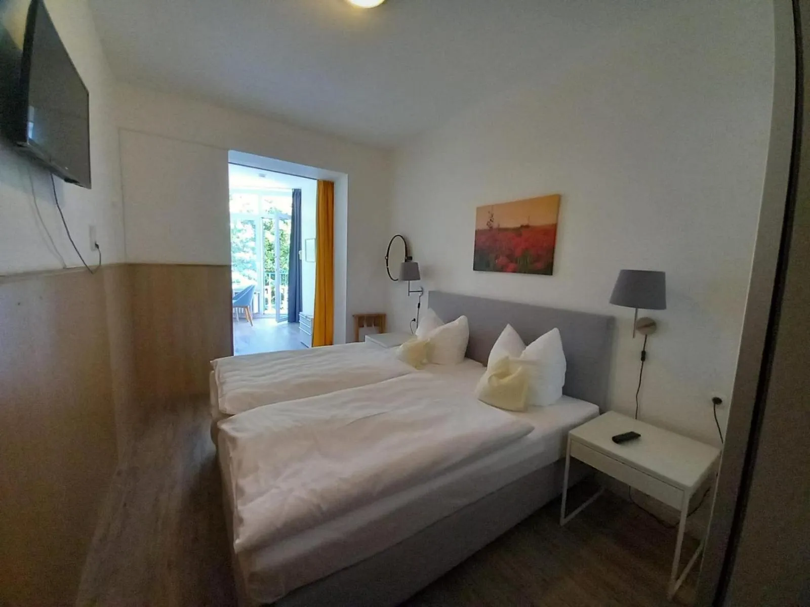 Bed in Hotel Zur schönen Aussicht