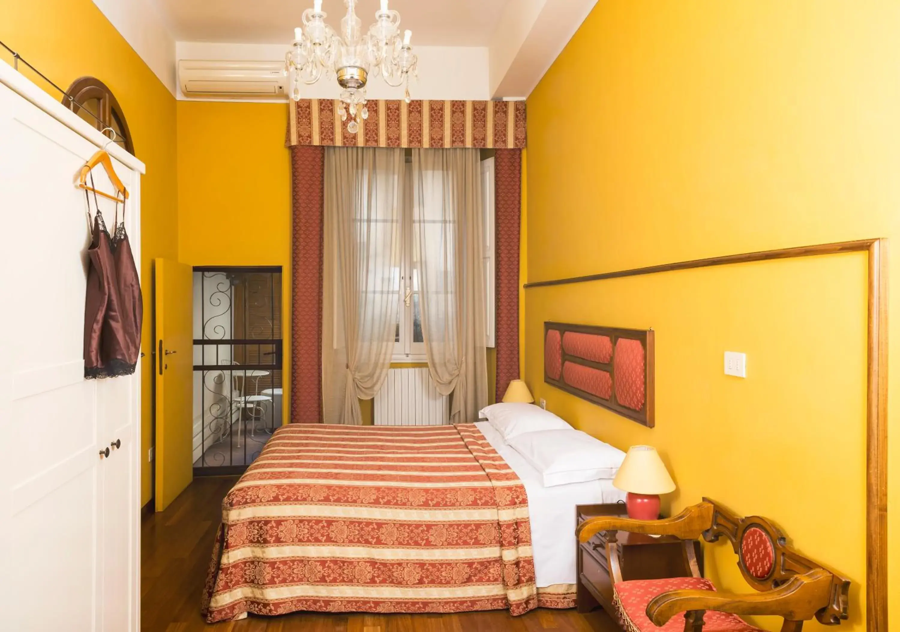 Double Room with Balcony in B&B Beatrice Double Room with Balcony in B&B Beatrice