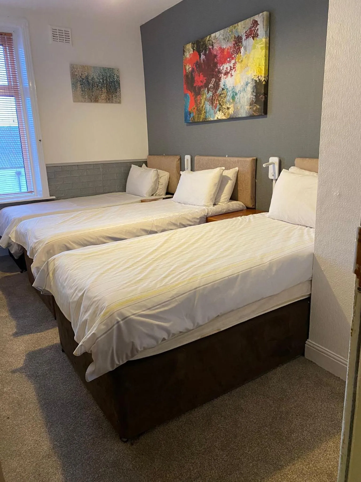 Bedroom, Bed in Bromptons