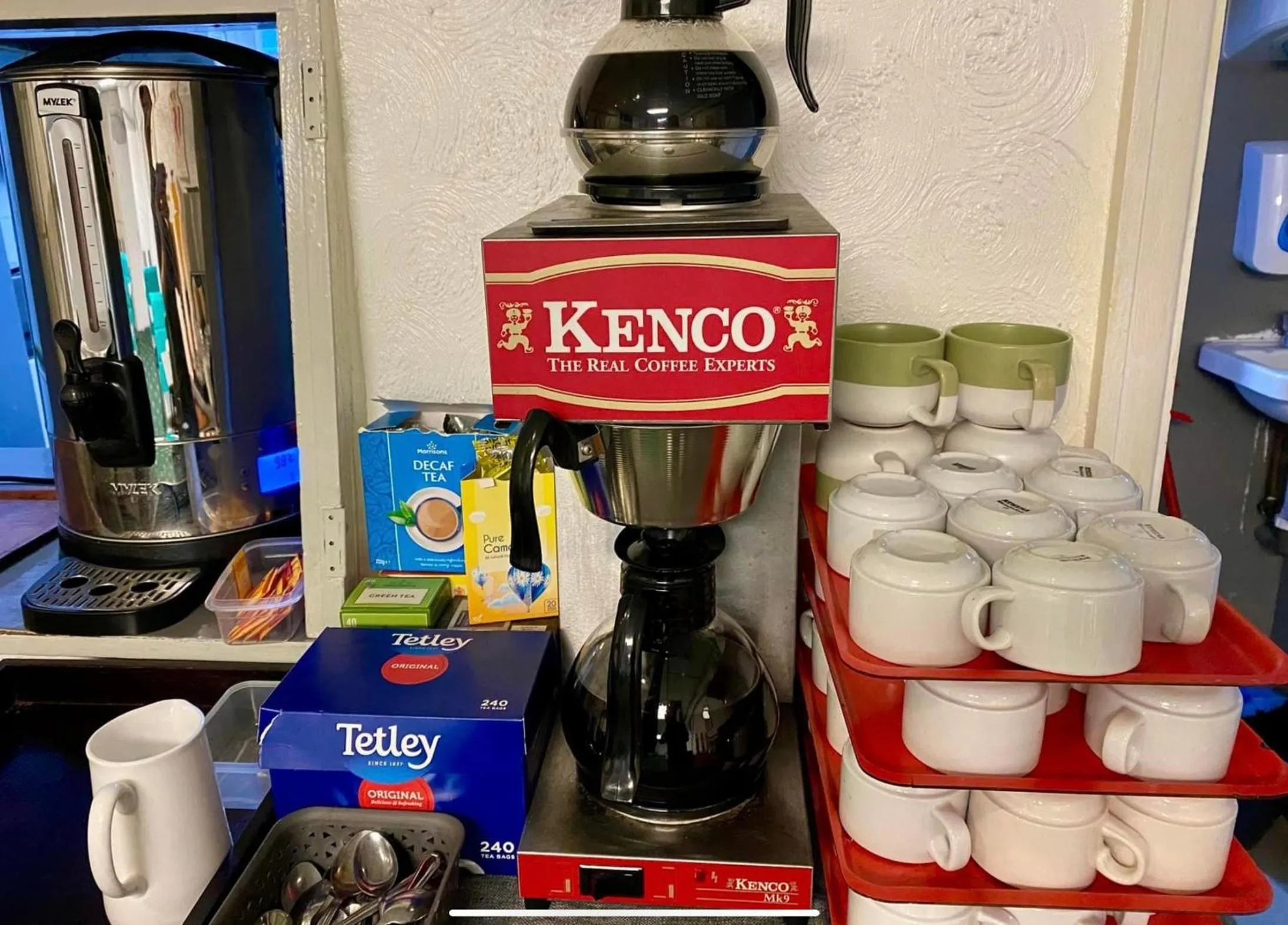 Breakfast in Bromptons