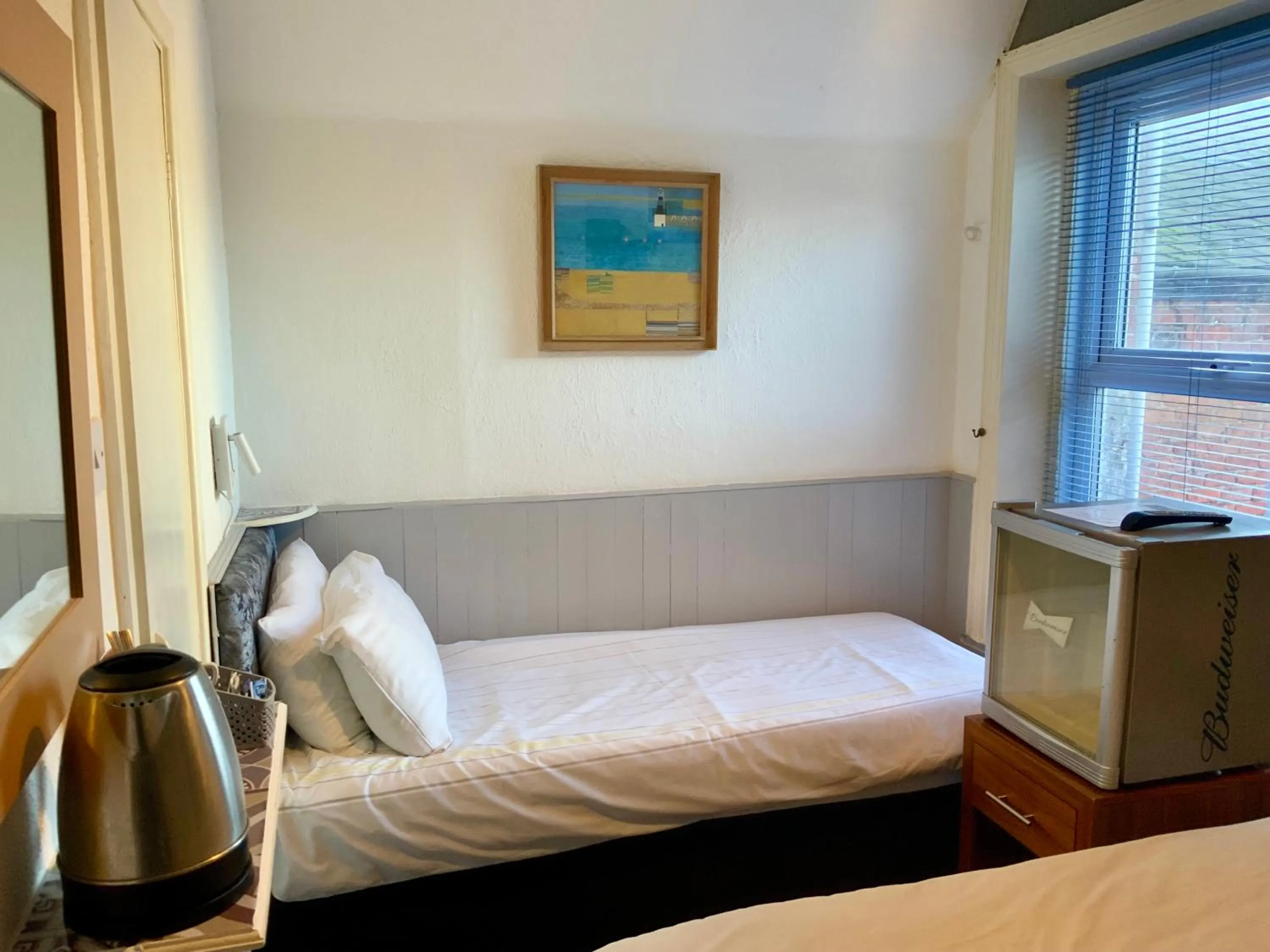 Bedroom, Bed in Bromptons