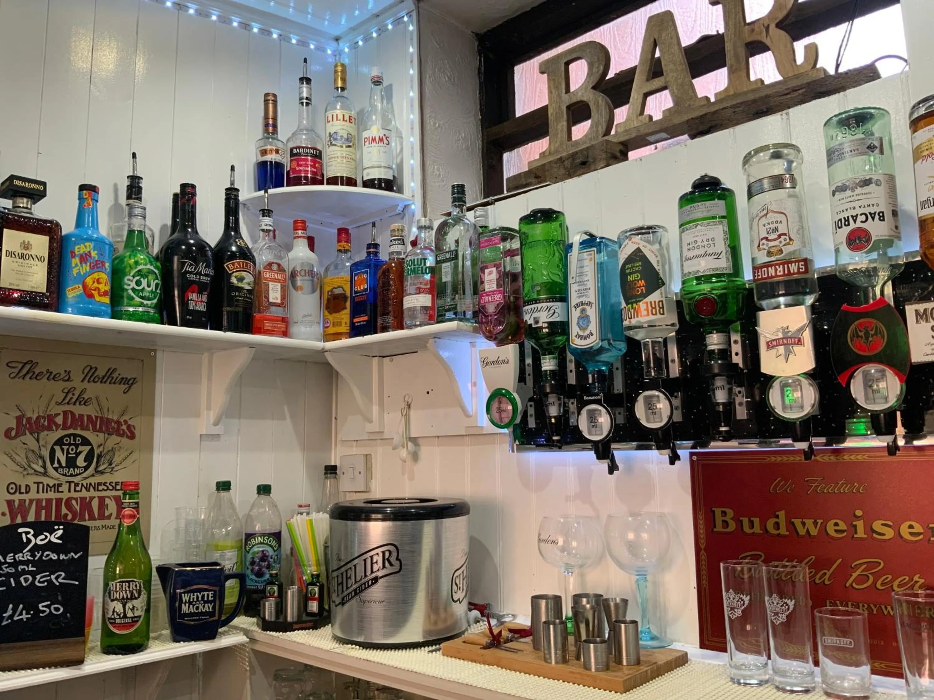 Lounge or bar in Bromptons