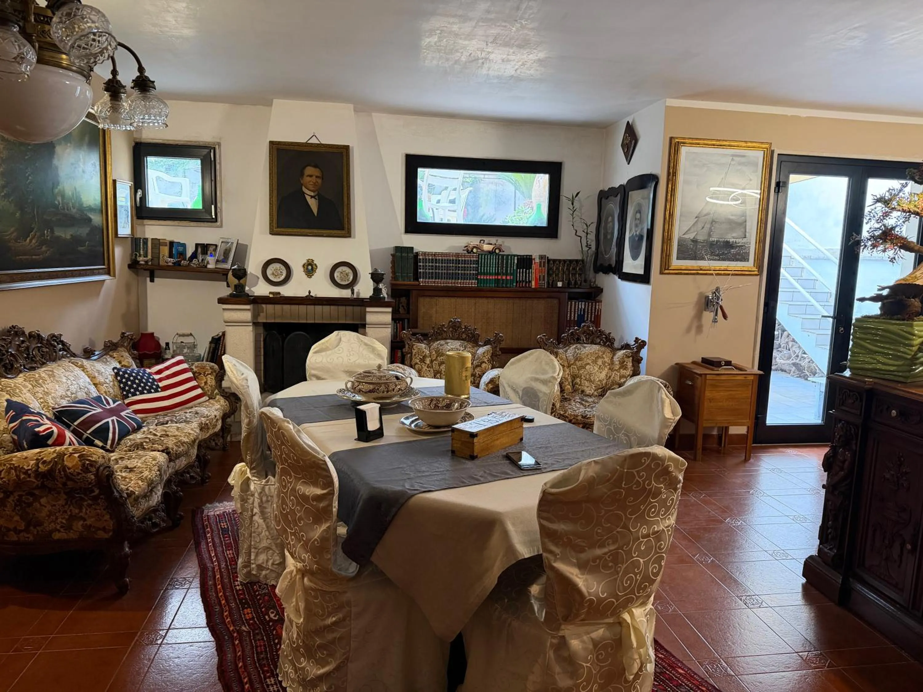 Seating area in B&B Luxury