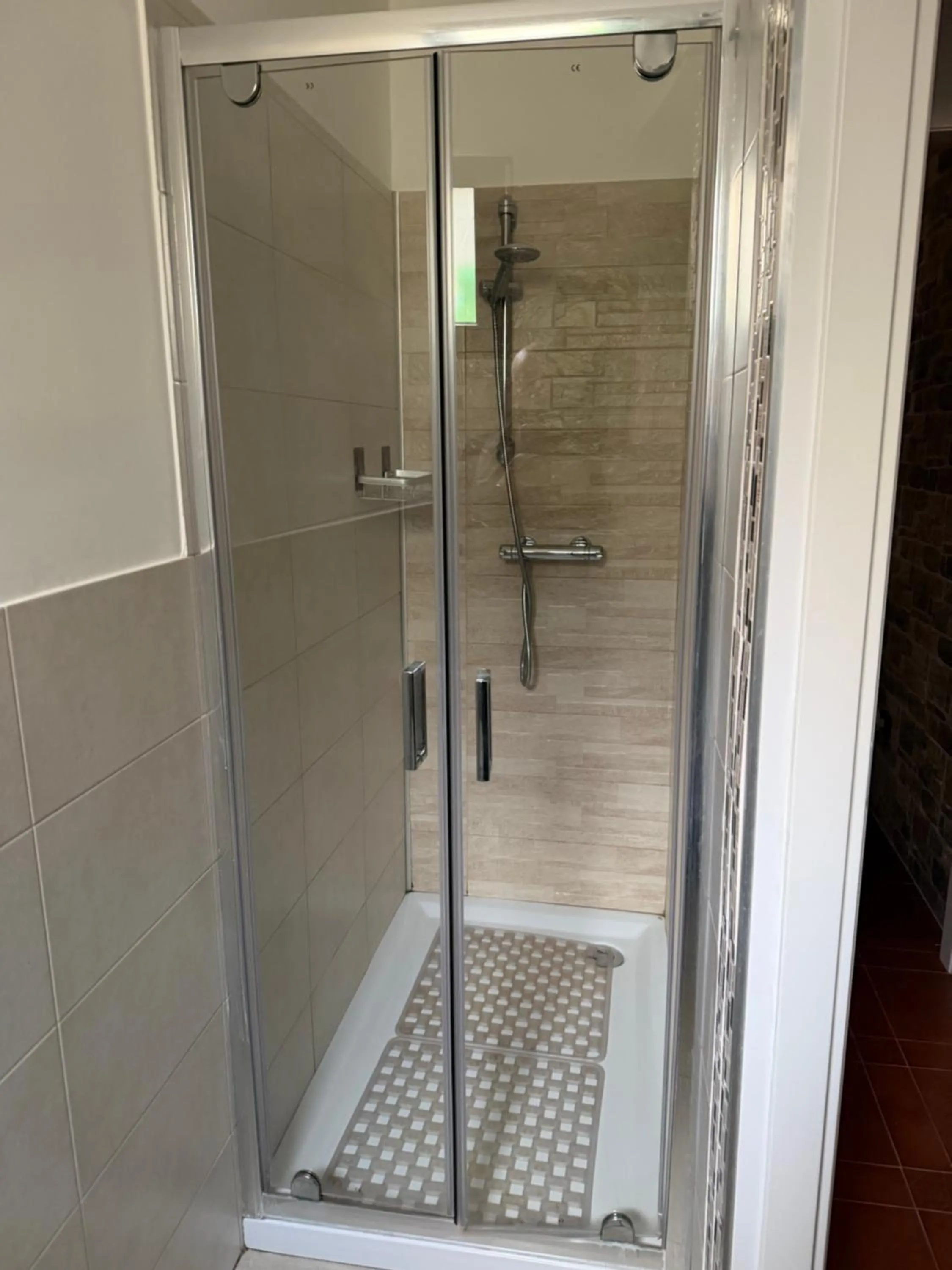 Shower in B&B Luxury