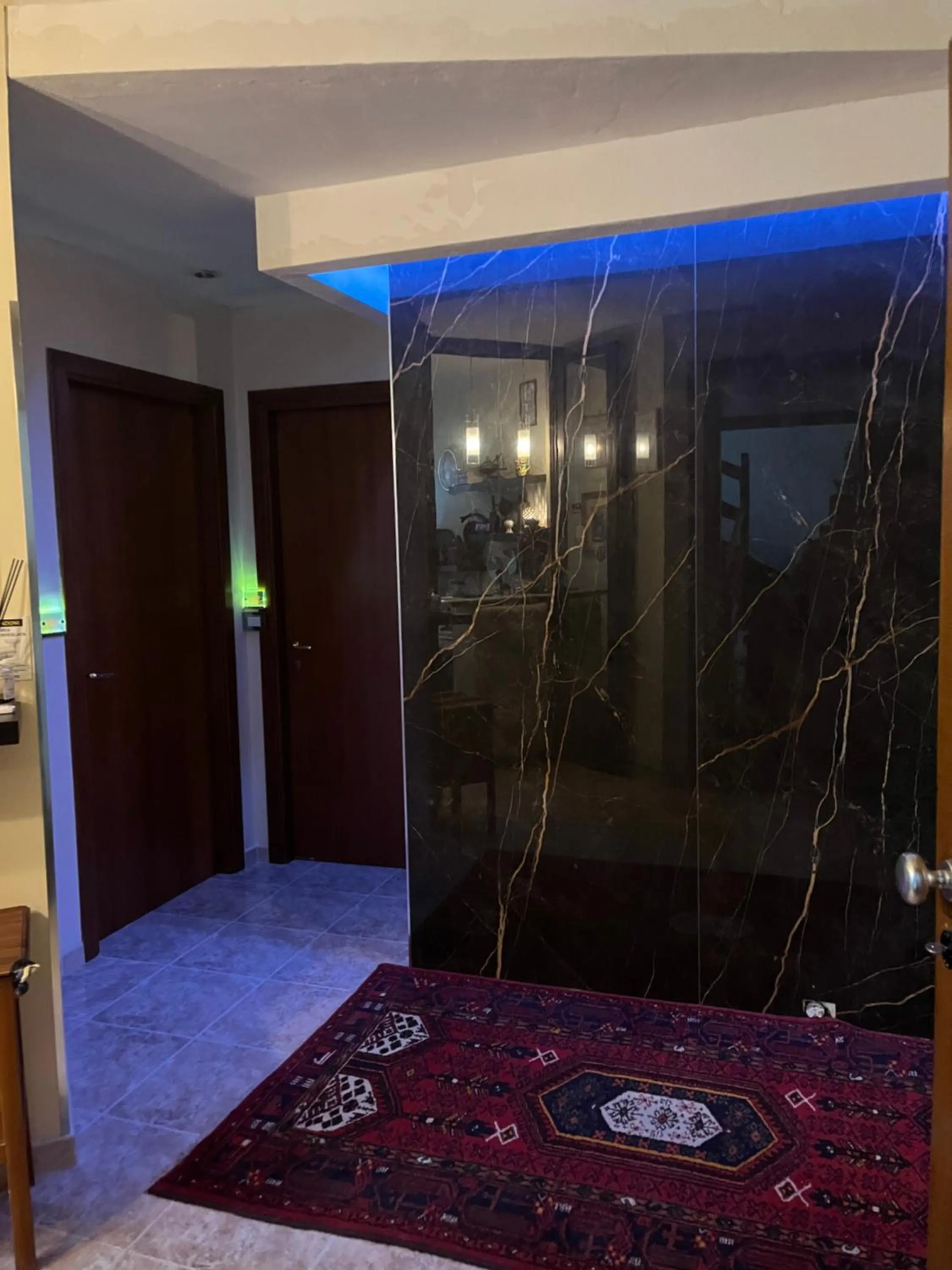 Restaurant/places to eat in B&B Luxury