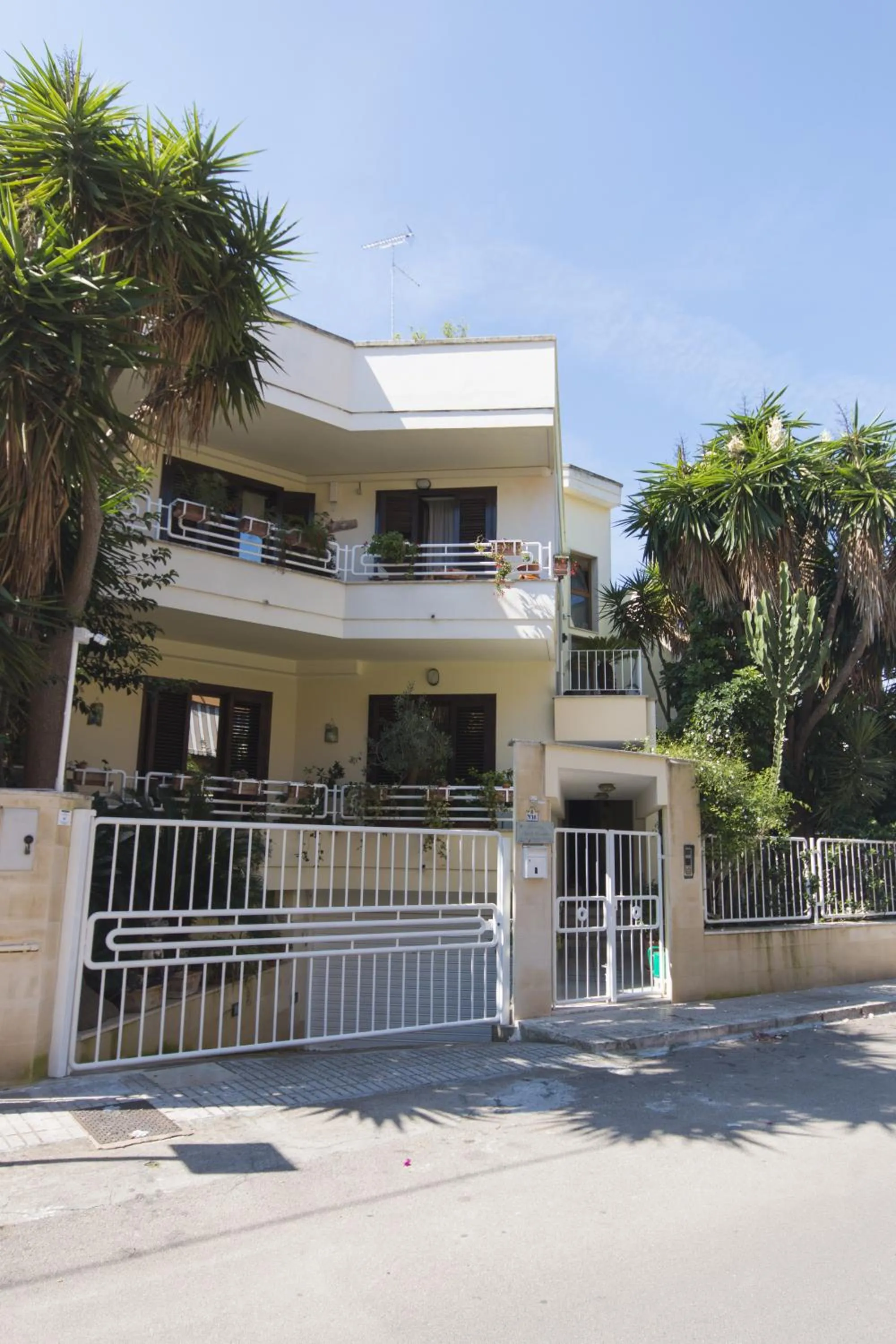 Facade/entrance in B&B Luxury