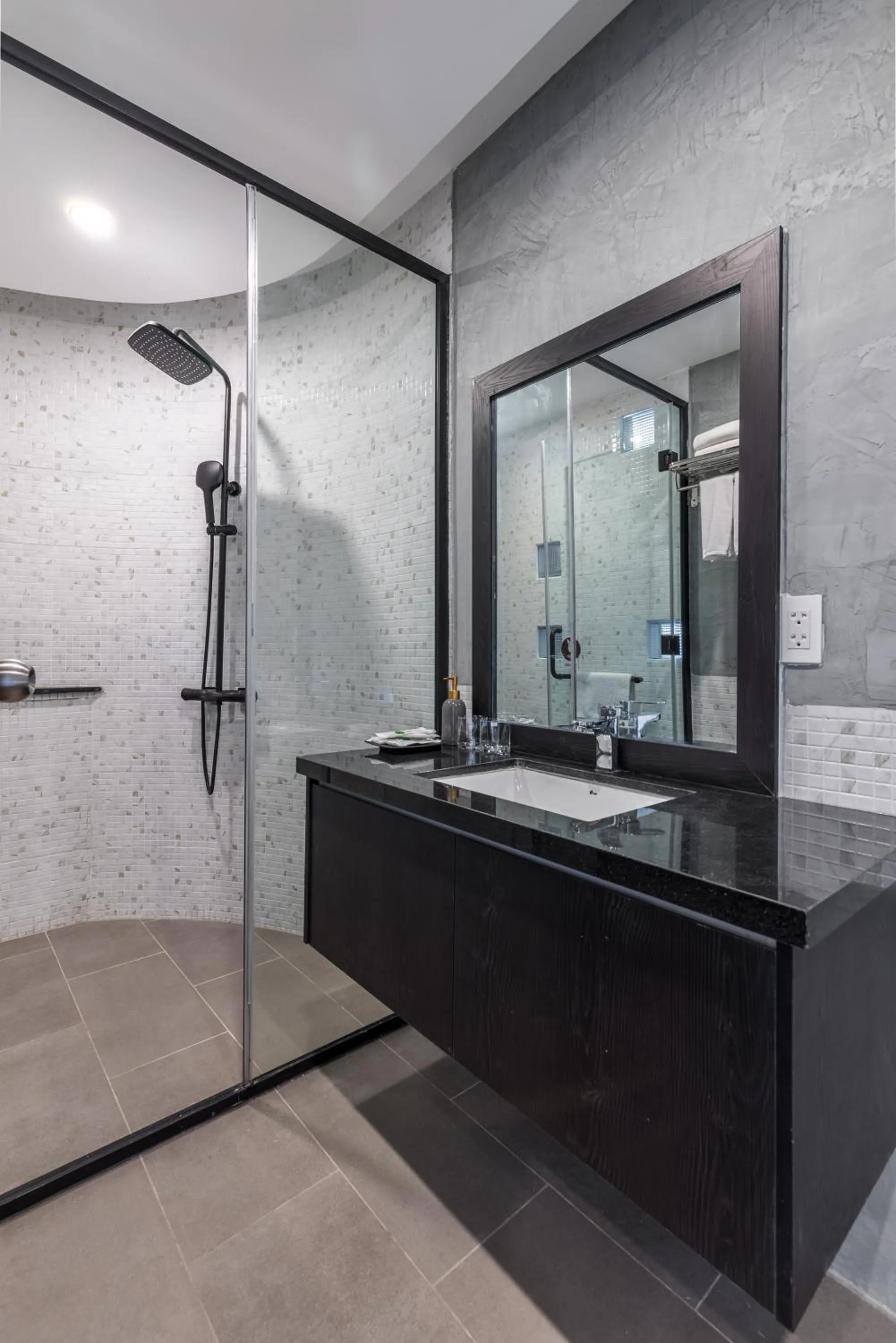 Shower in Charm Champion Villa Hoian