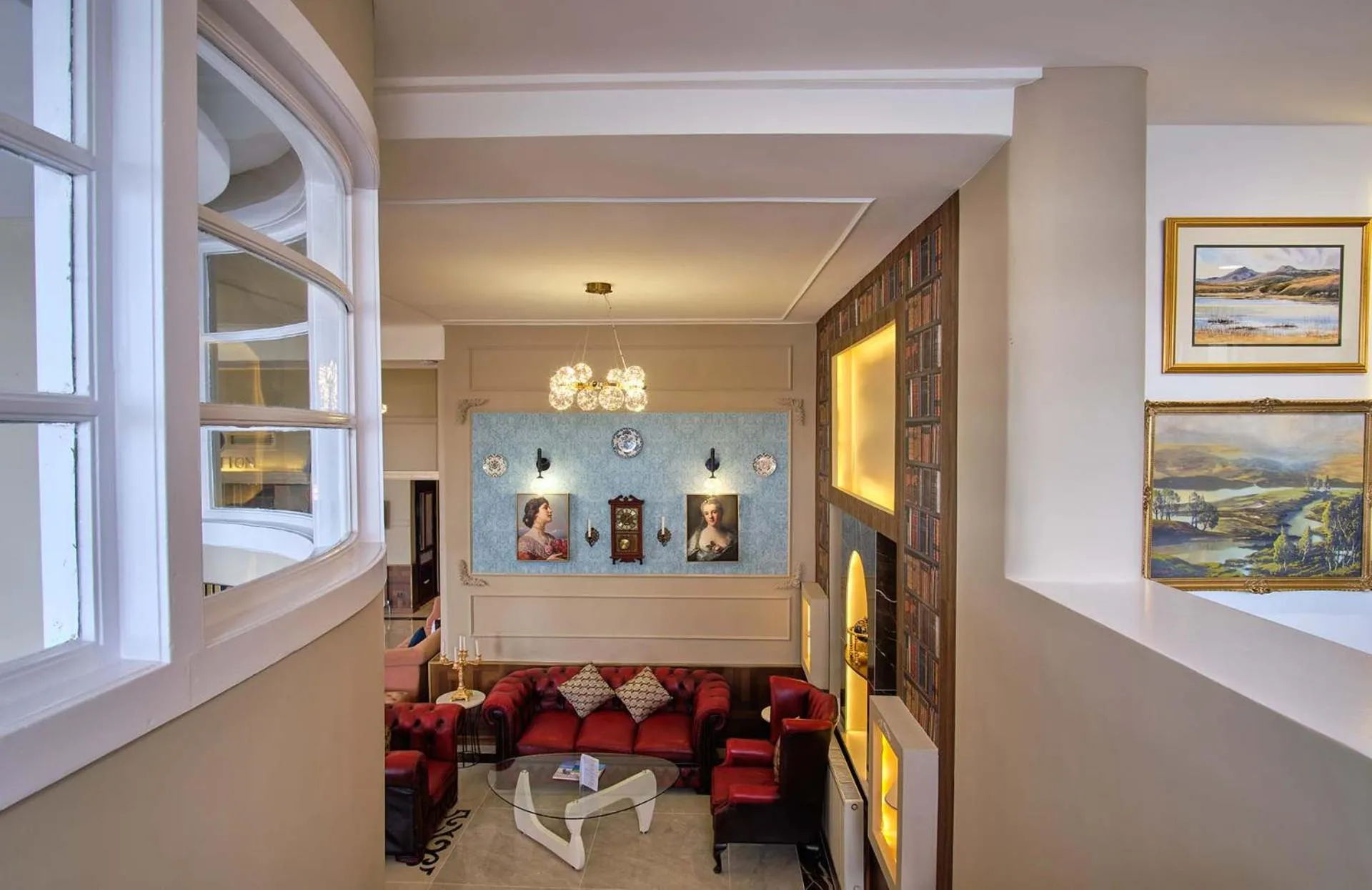 Living room in Muthu Oban Regent Hotel