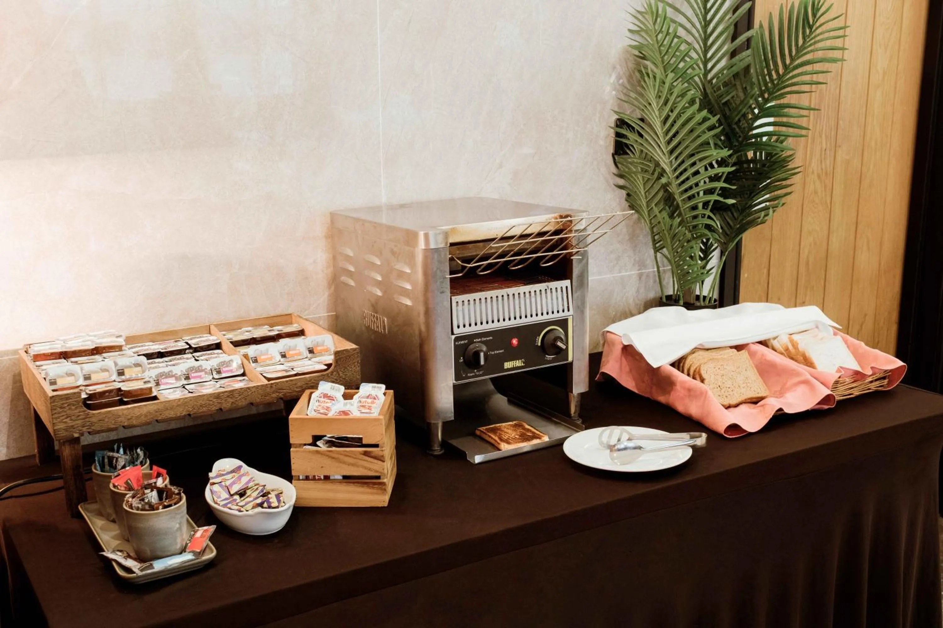 Food, Bed in Muthu Oban Regent Hotel