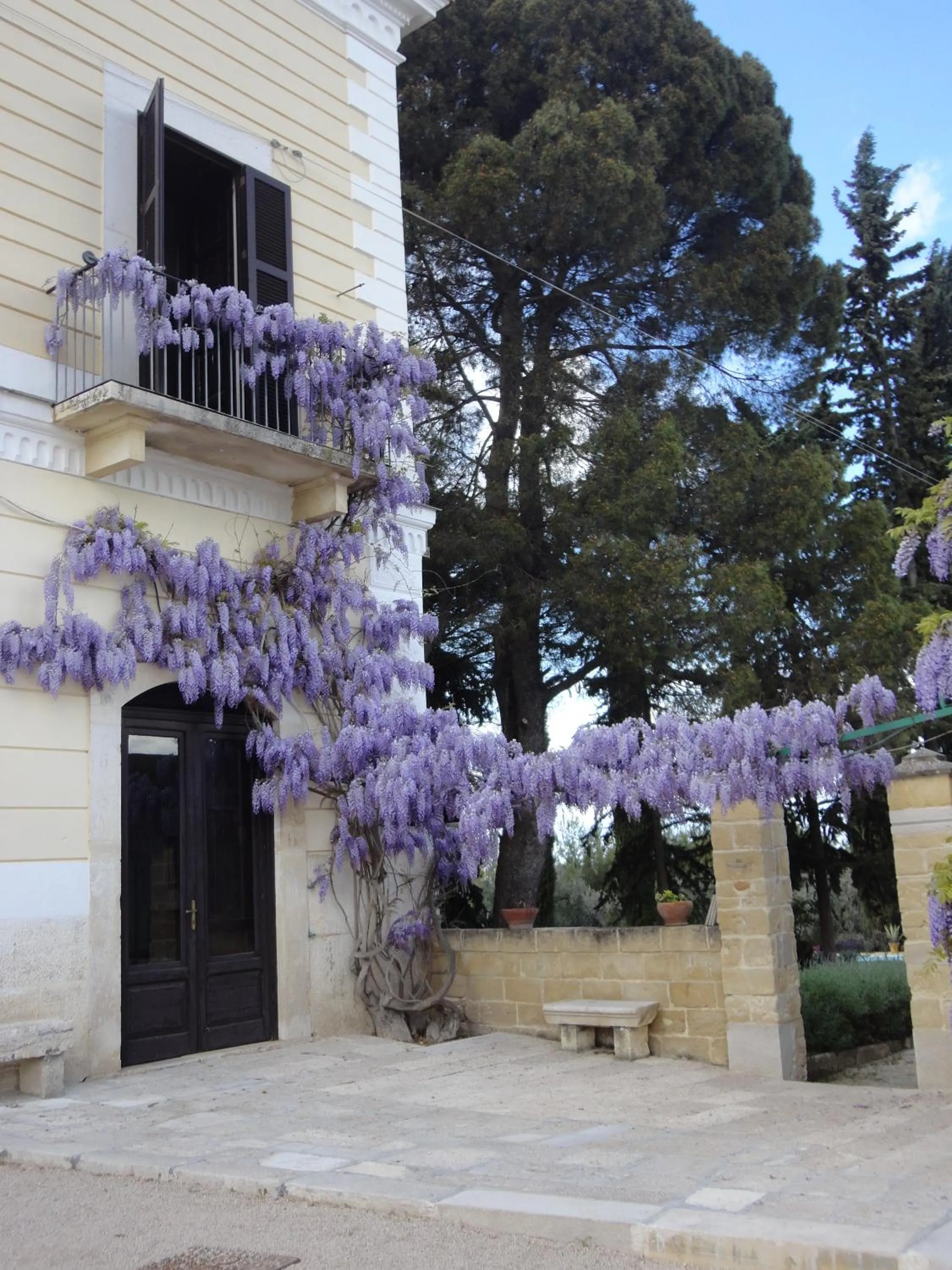Facade/entrance in Cefalicchio B&B
