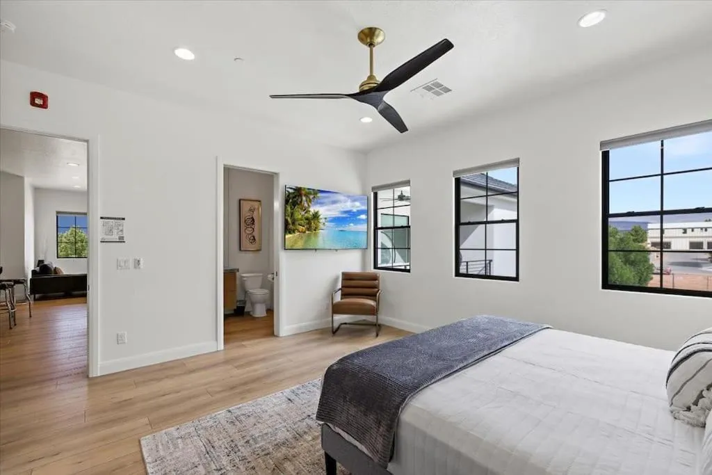 Bedroom, Bed in Casa Blanca luxury Villa Private pool sleeps 30!