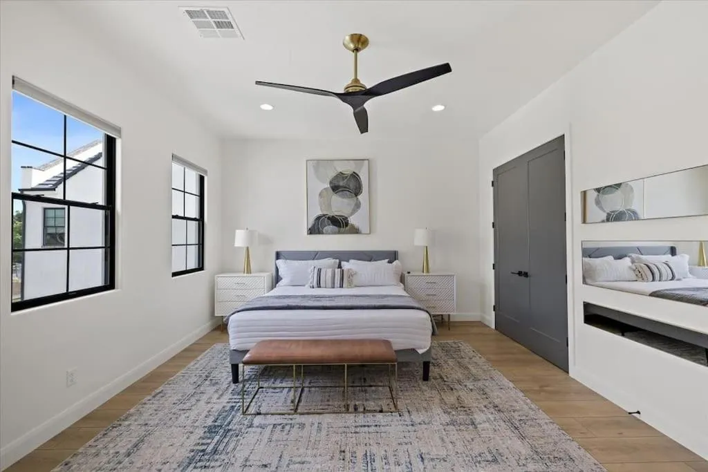 Bed in Casa Blanca luxury Villa Private pool sleeps 30!