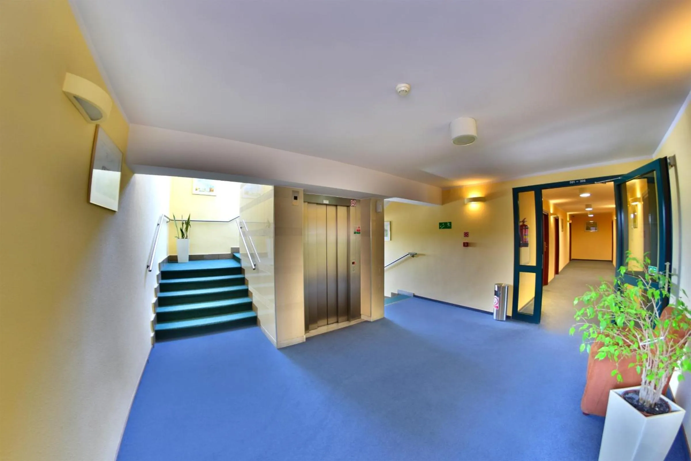 Lobby or reception, Bed in Hotel Panorama Nowy Sącz