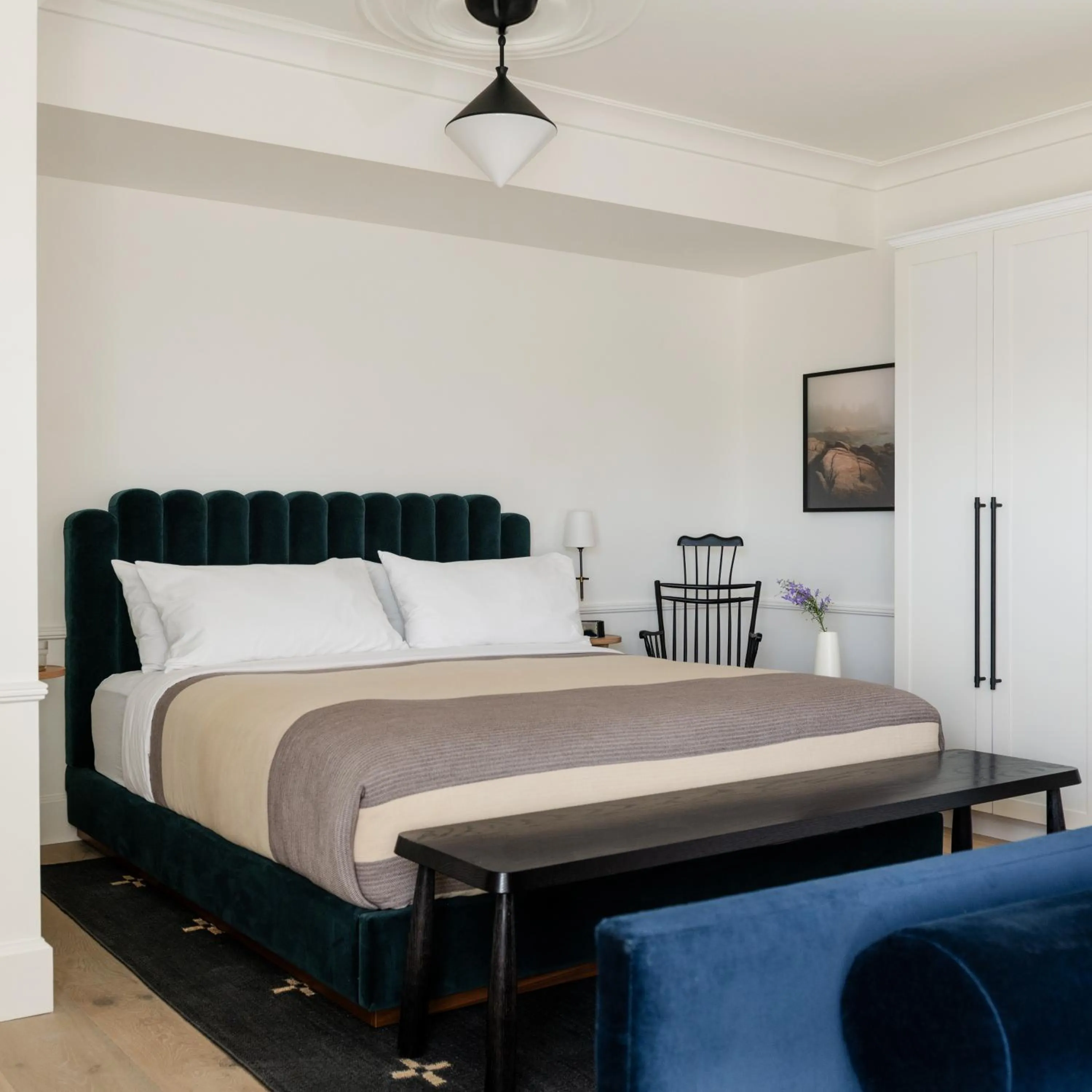 Bedroom, Bed in Longfellow Hotel