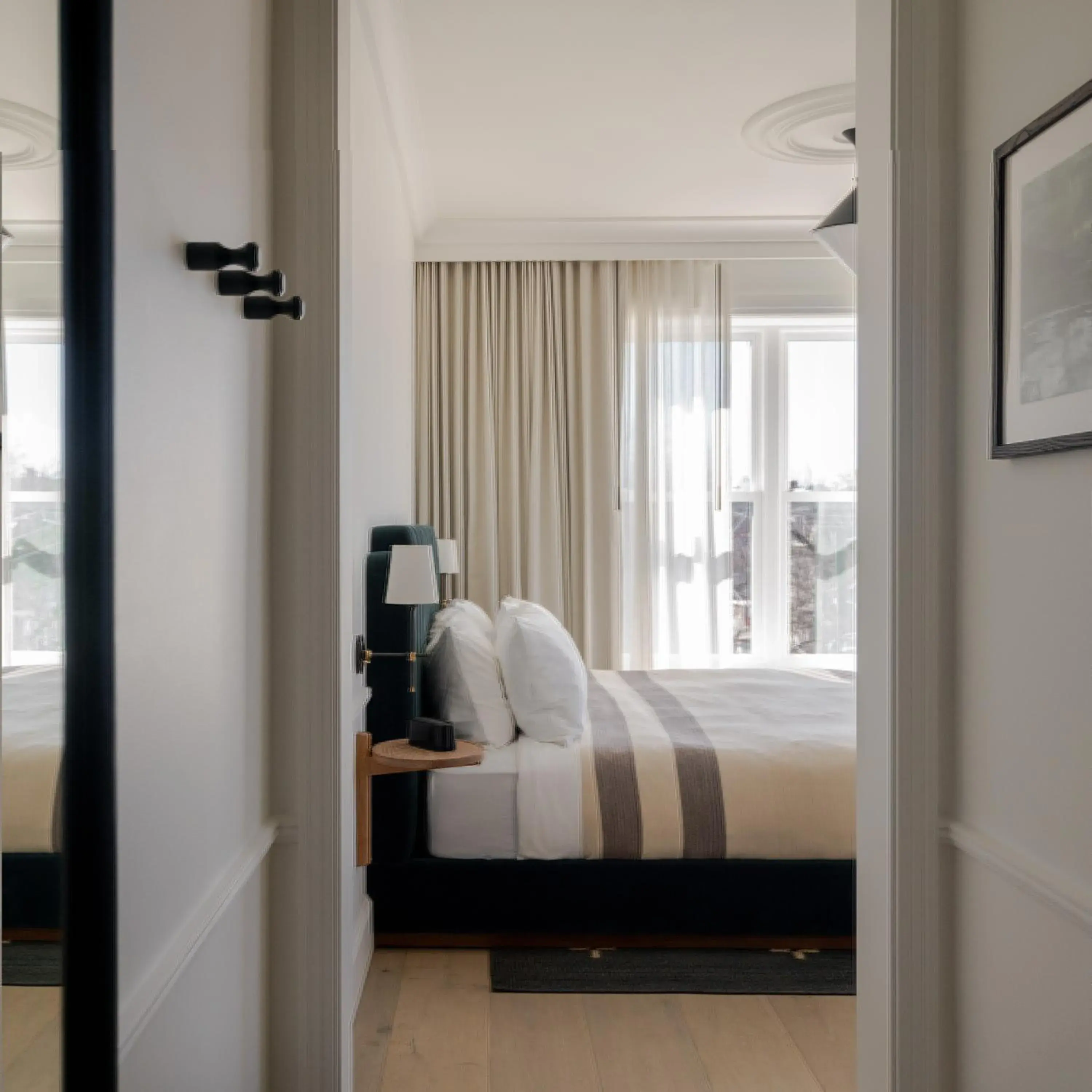 Standard King Room in Longfellow Hotel Standard King Room in Longfellow Hotel