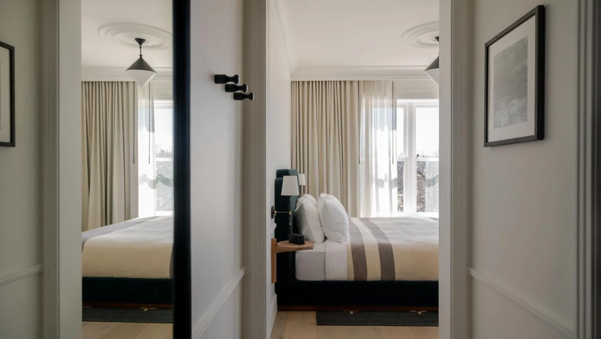 Bed in Longfellow Hotel