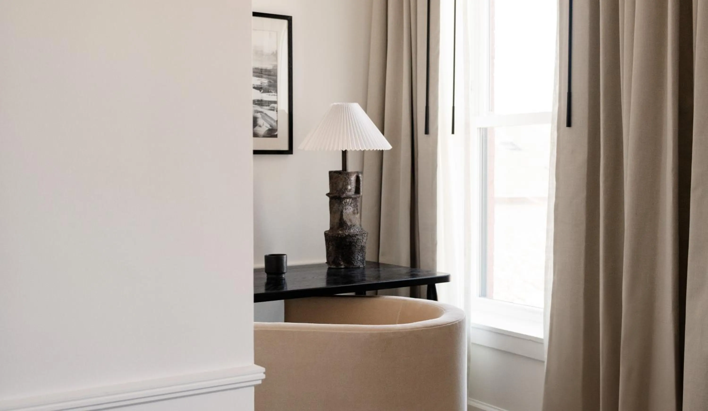 Seating area in Longfellow Hotel