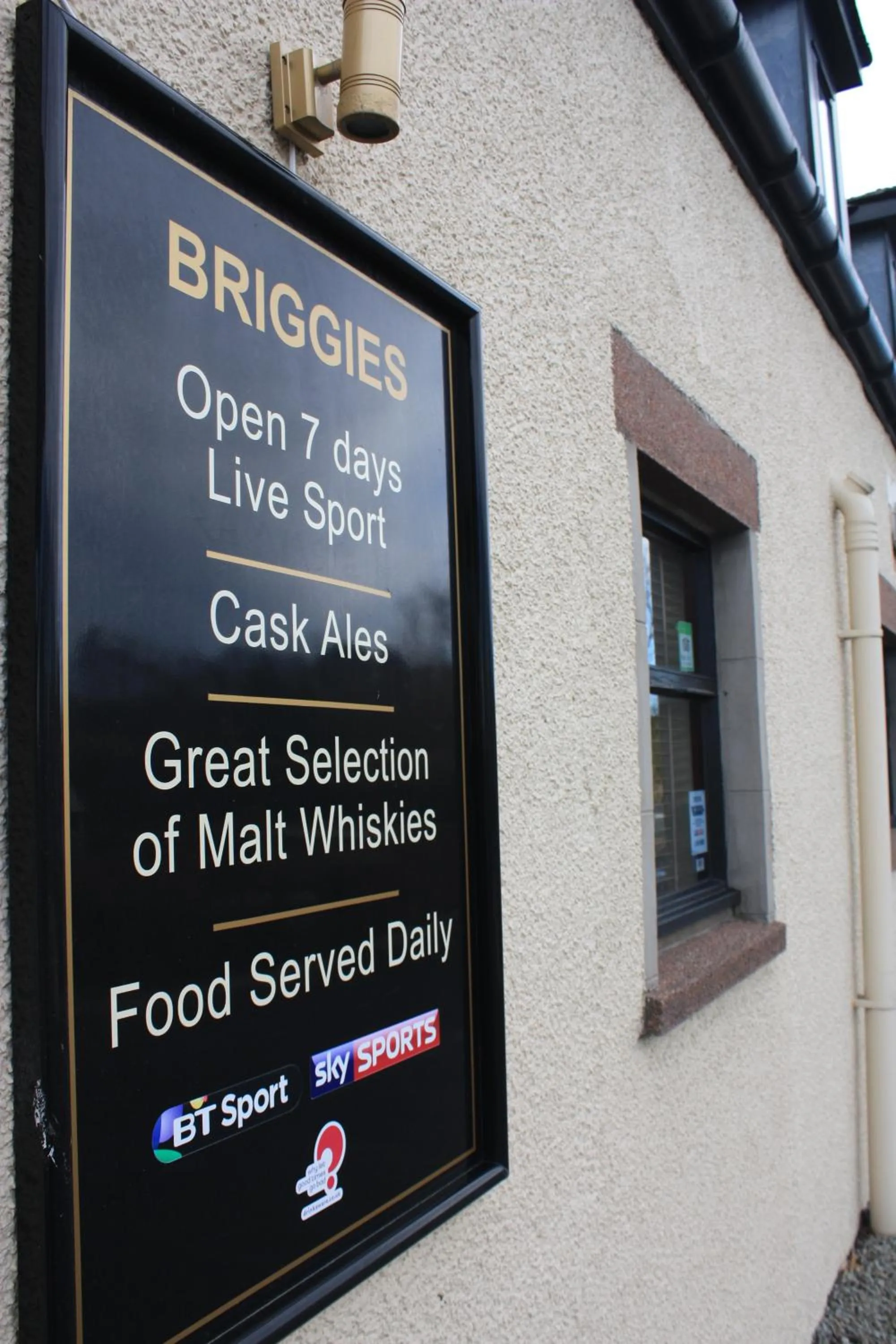 Property logo or sign in Newburgh Inn