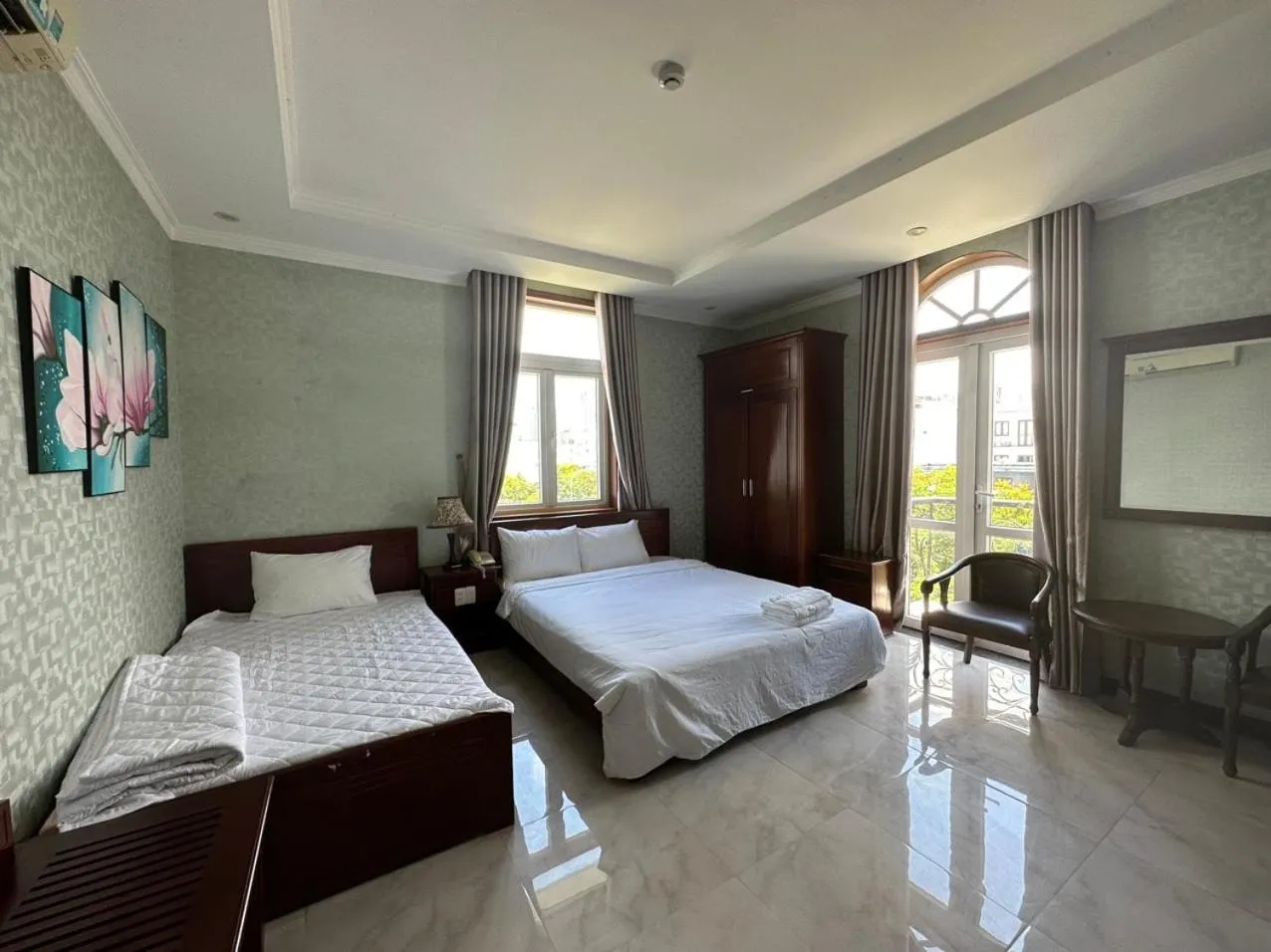 Bedroom, Bed in Capital O 1183 Villa Le Na