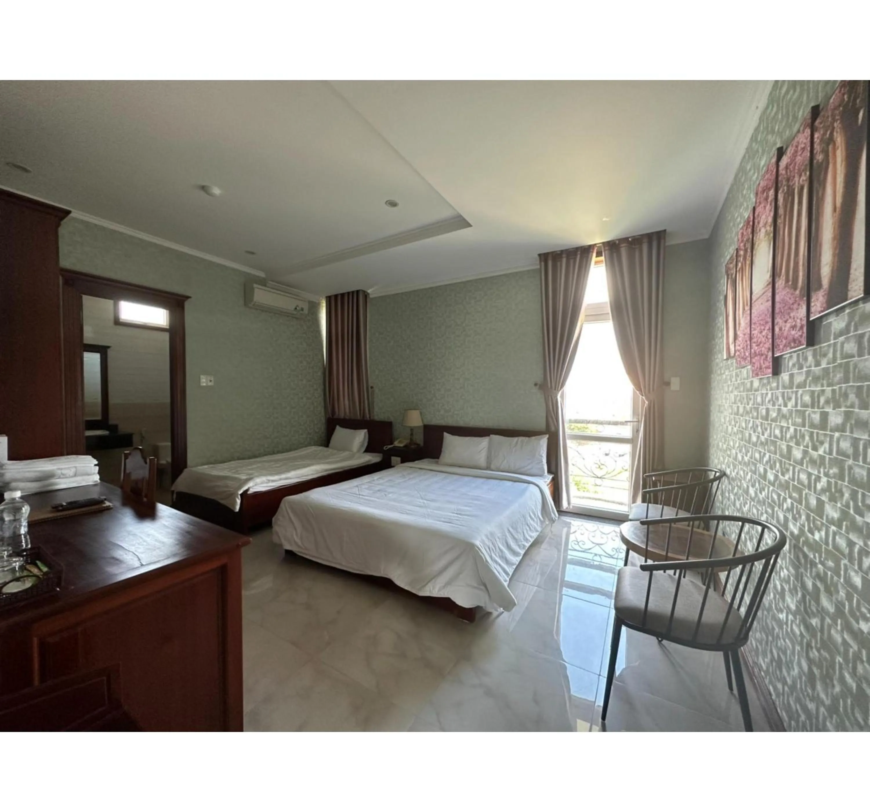 Bedroom in Capital O 1183 Villa Le Na