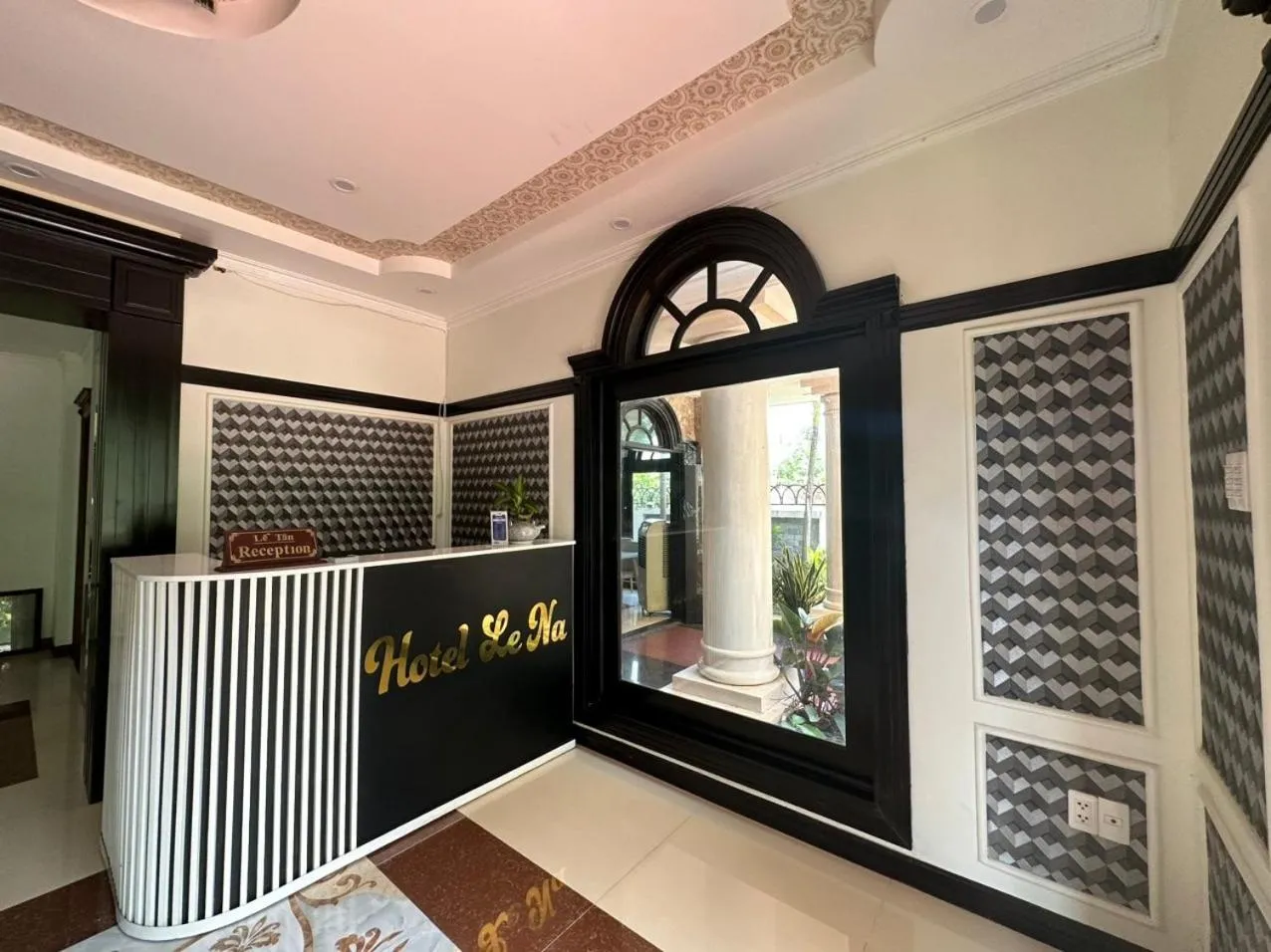 Lobby or reception in Capital O 1183 Villa Le Na