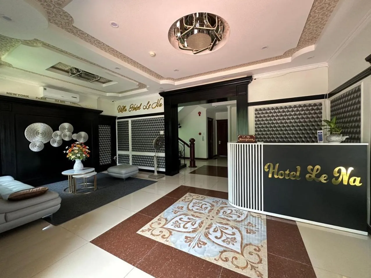 Lobby or reception in Capital O 1183 Villa Le Na