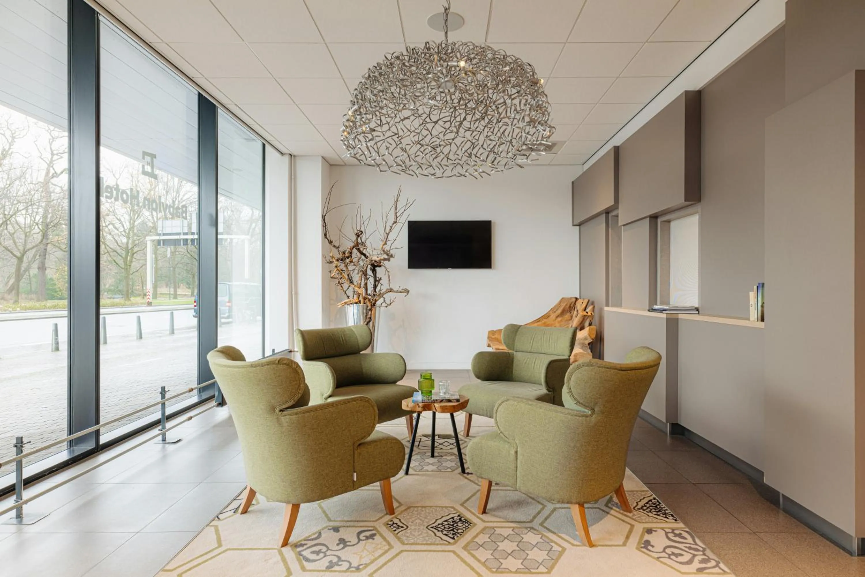 Lobby or reception in Leonardo Hotel Den Haag Babylon