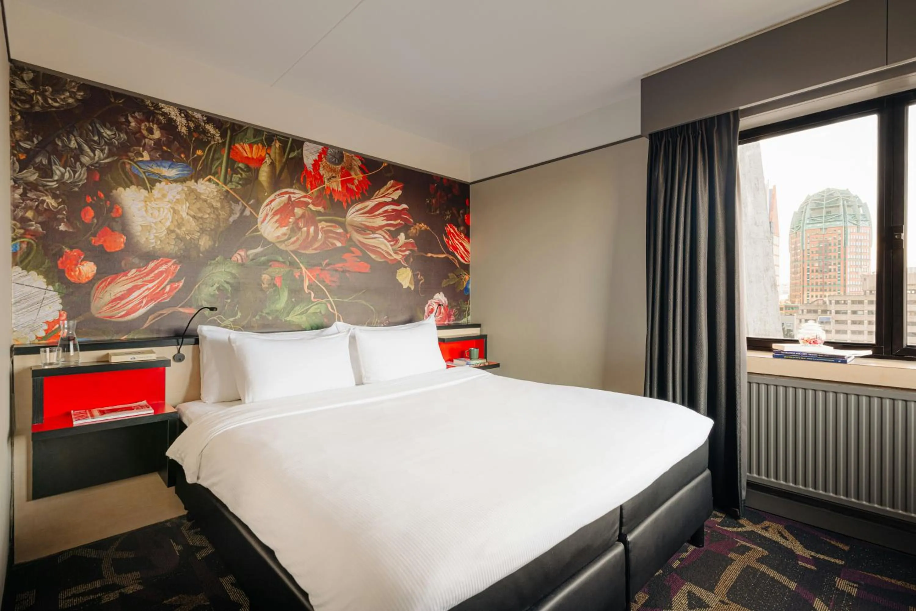 Photo of the whole room, Bed in Leonardo Hotel Den Haag Babylon