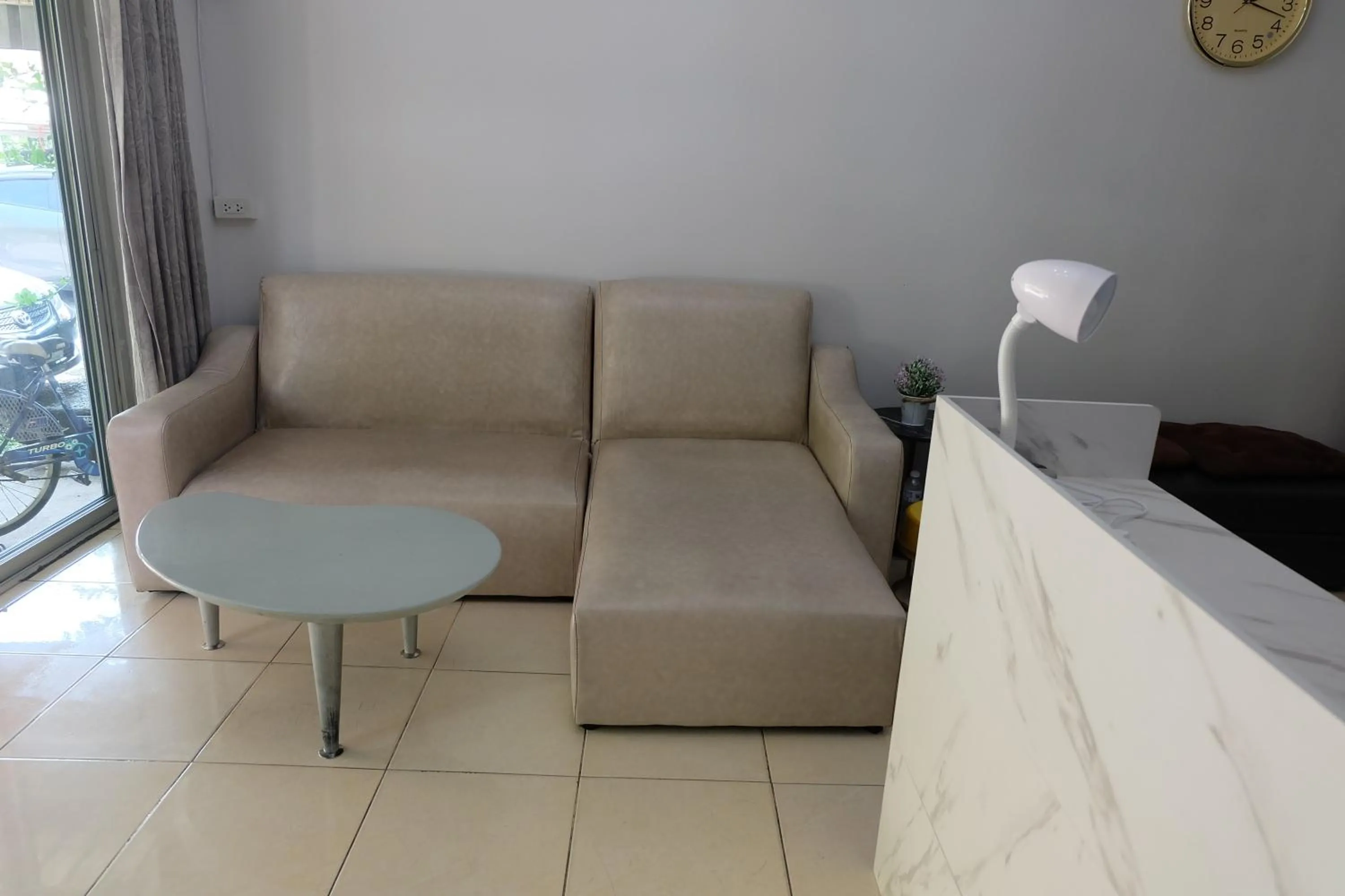 Lobby or reception in OYO 75429 '101 place navanakorm'